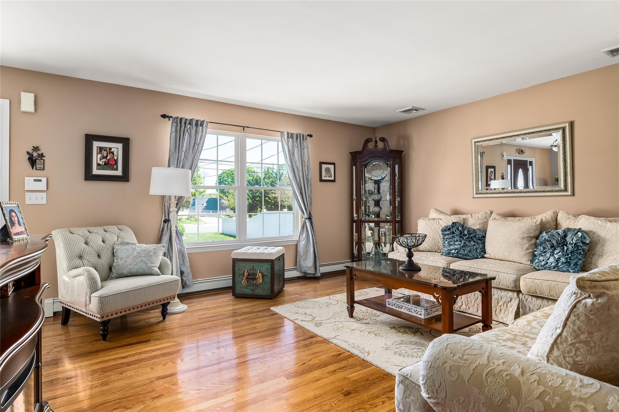 Single Family Macon  Suffolk County, NY 11782, MLS-858831-2