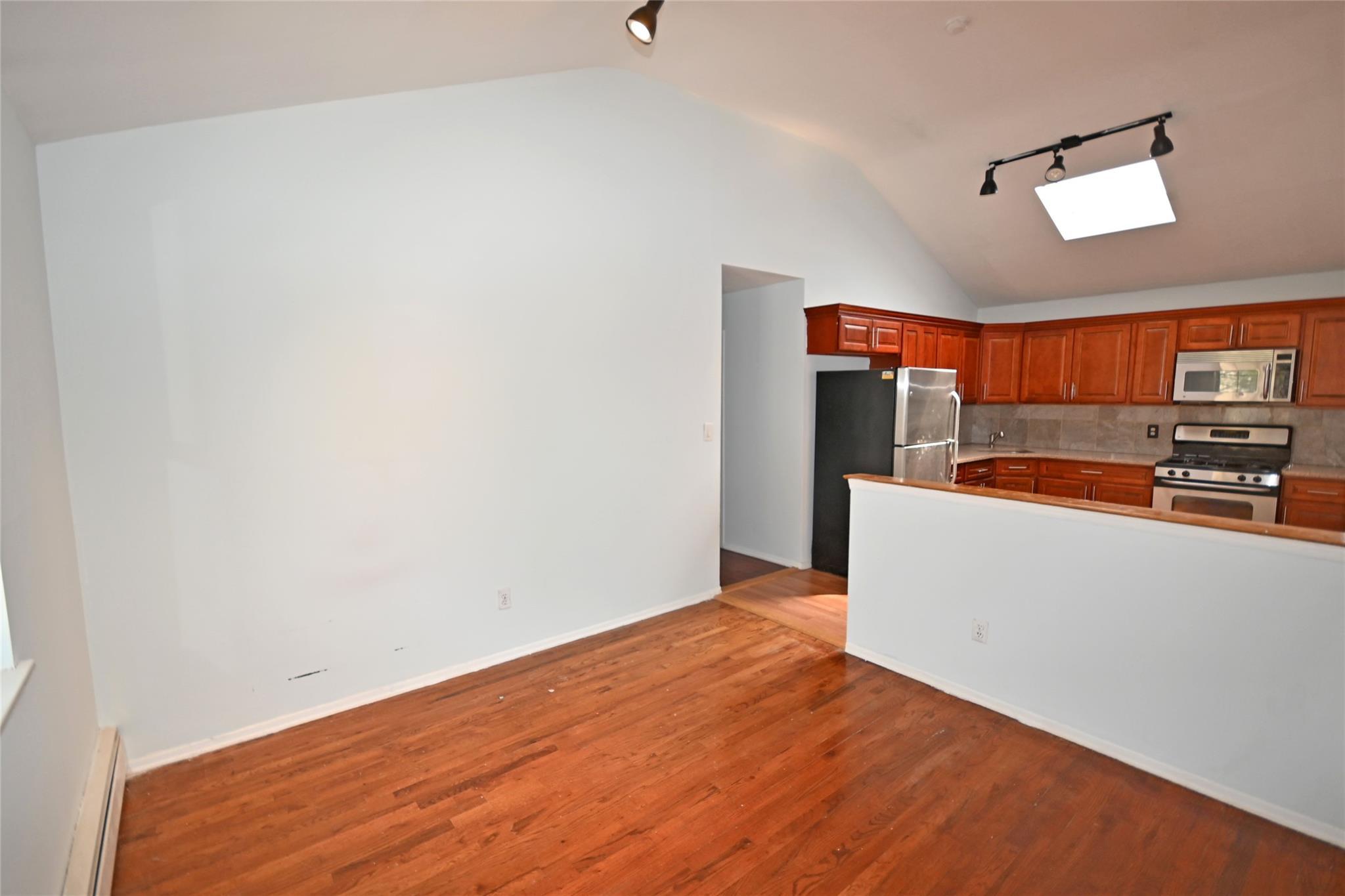 Single Family Manor  Nassau County, NY 11580, MLS-858841-12