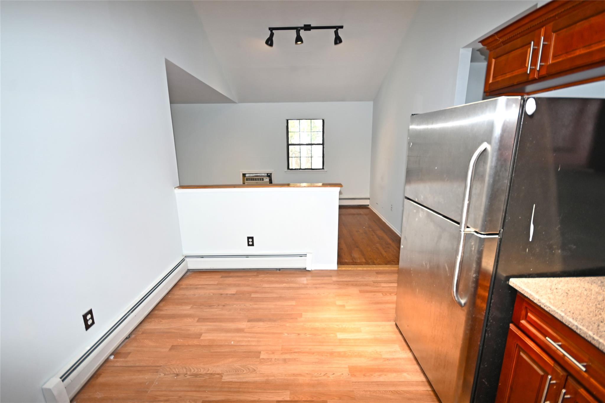 Single Family Manor  Nassau County, NY 11580, MLS-858841-15