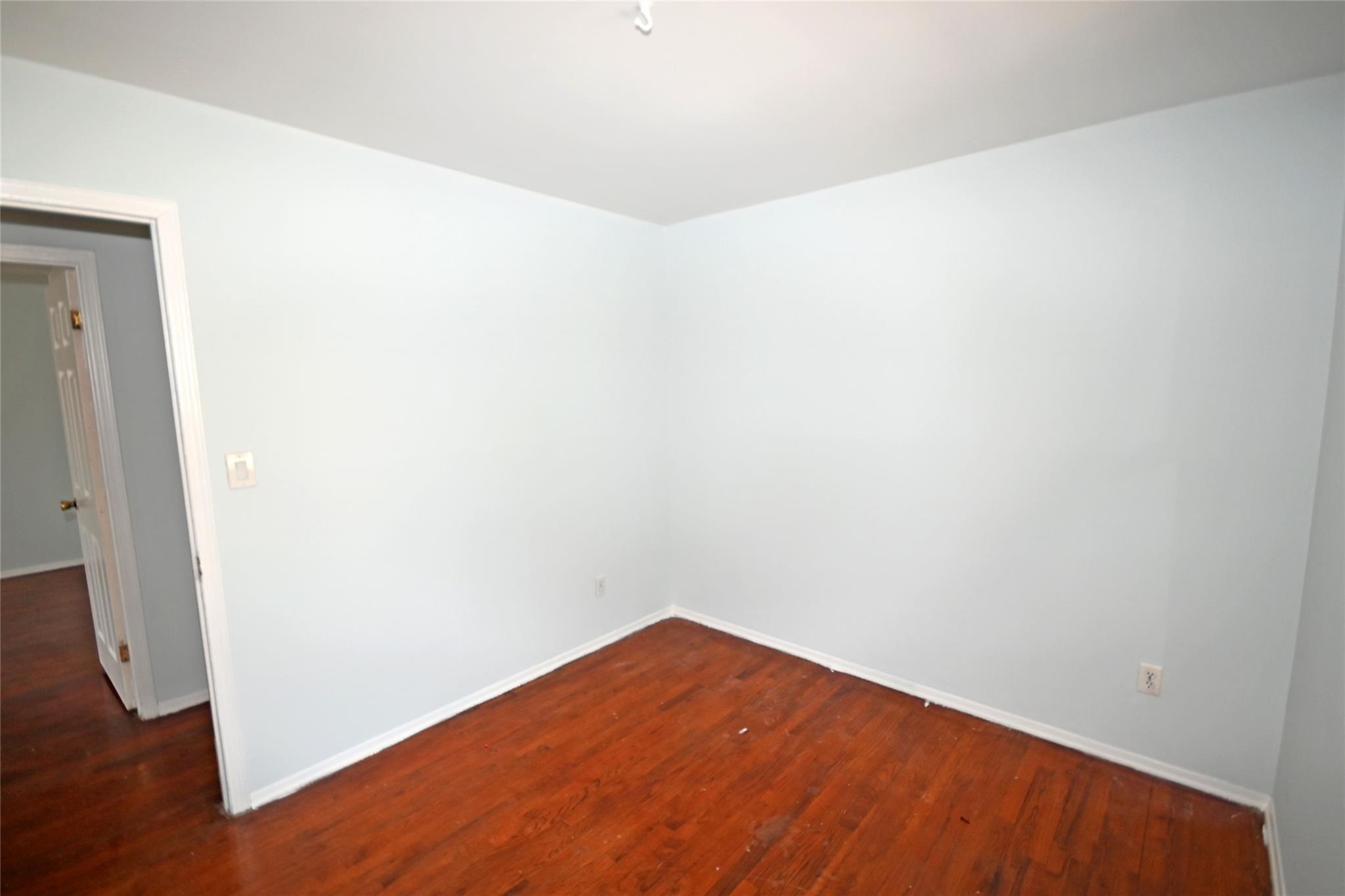 Single Family Manor  Nassau County, NY 11580, MLS-858841-27