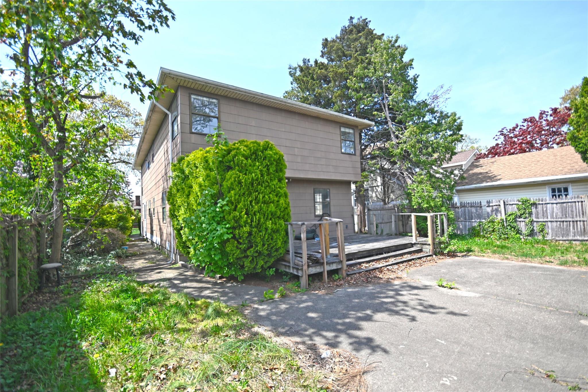 Single Family Manor  Nassau County, NY 11580, MLS-858841-4