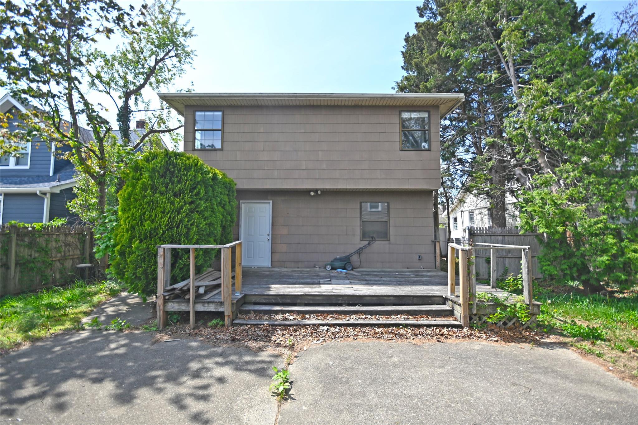 Single Family Manor  Nassau County, NY 11580, MLS-858841-5