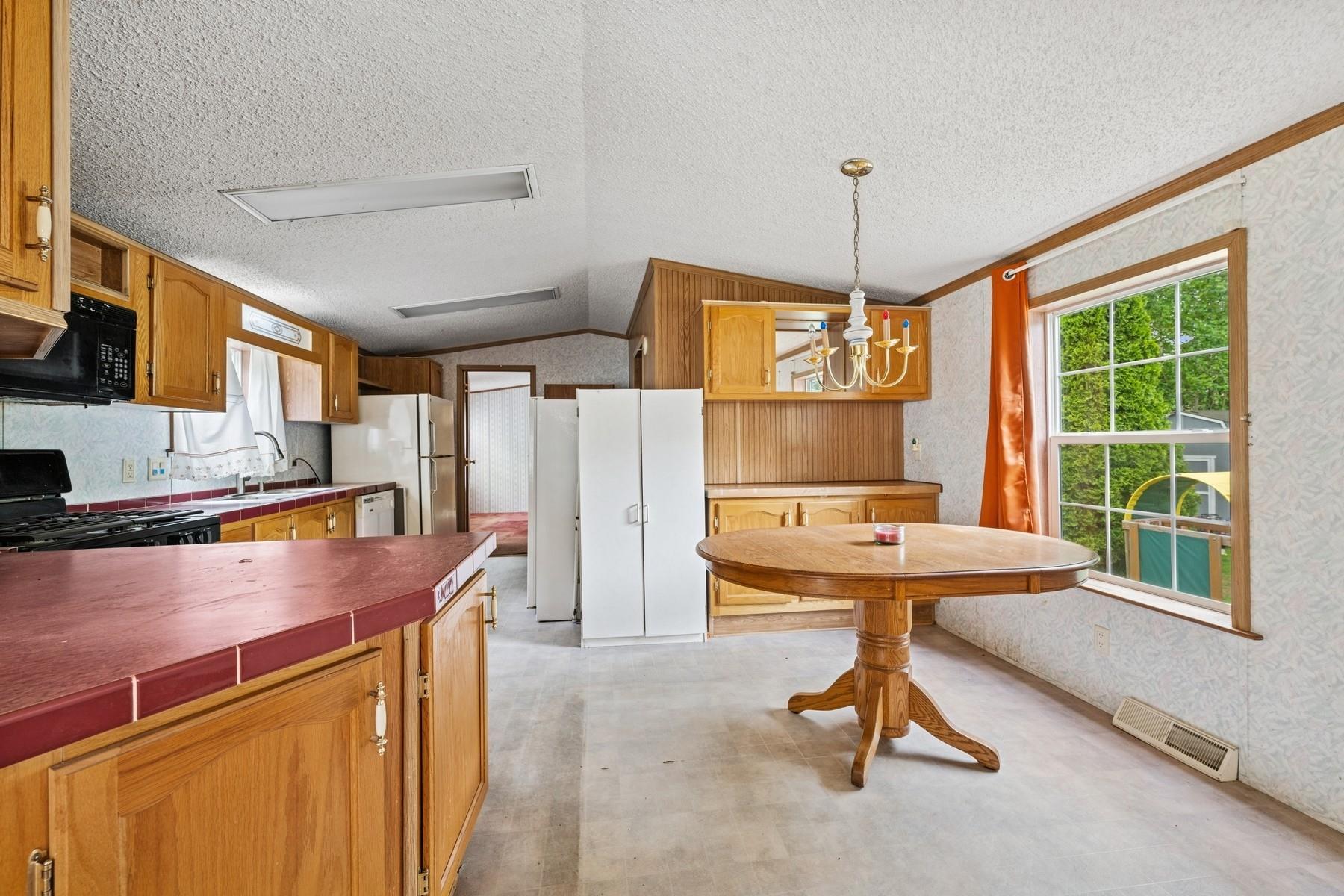 Single Family Oakview  Suffolk County, NY 11937, MLS-858854-4