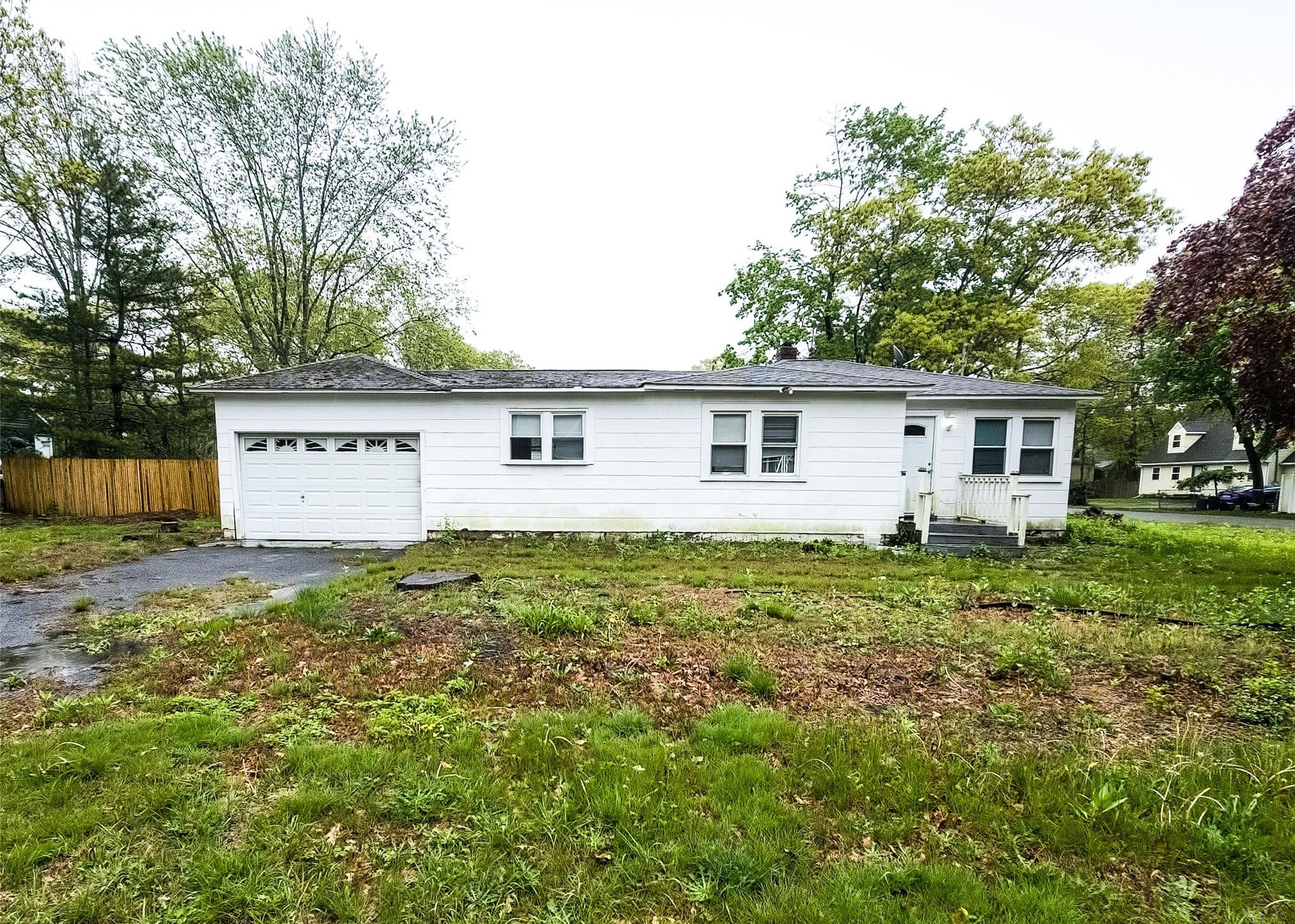 Single Family Mayfield  Suffolk County, NY 11951, MLS-858884-2