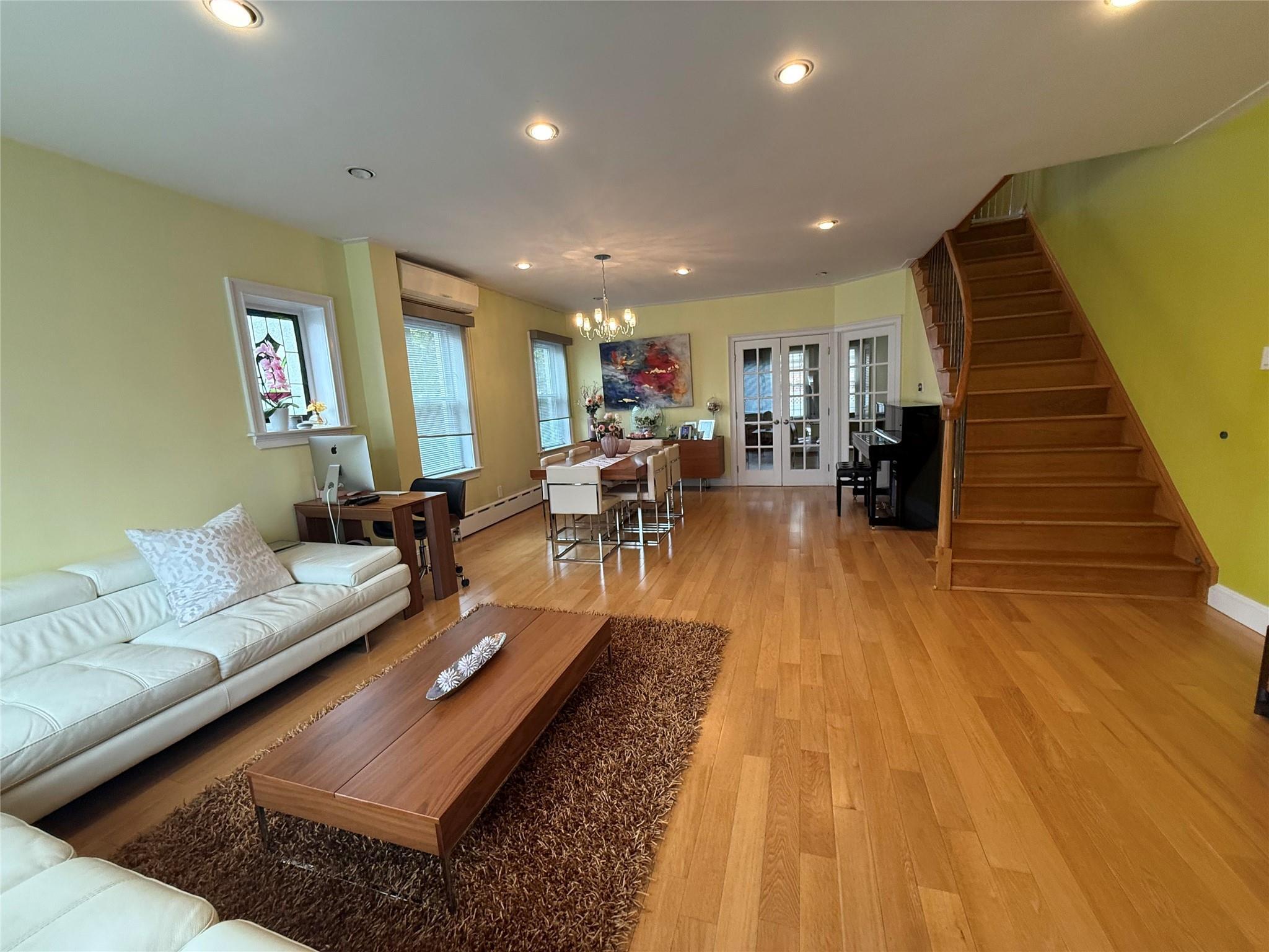 Single Family Penelope  Queens, NY 11379, MLS-858906-21