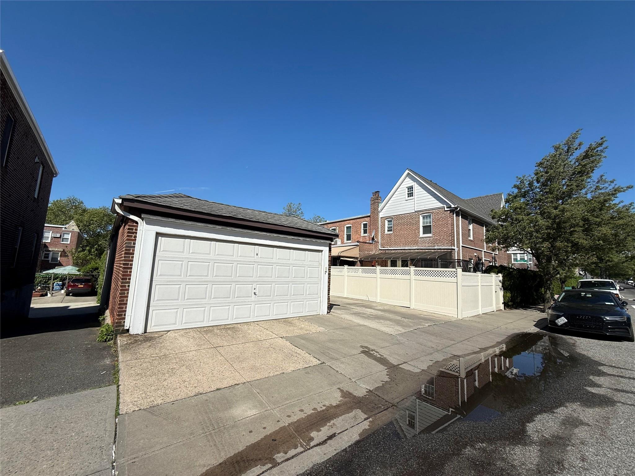 Single Family Penelope  Queens, NY 11379, MLS-858906-4