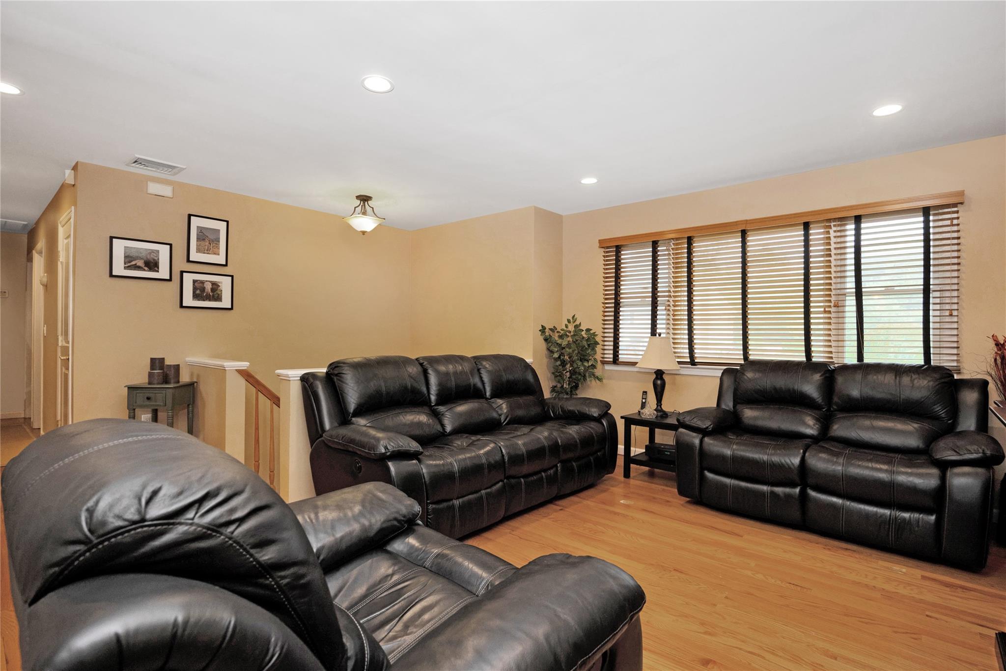 Single Family Stacey  Nassau County, NY 11710, MLS-858919-11