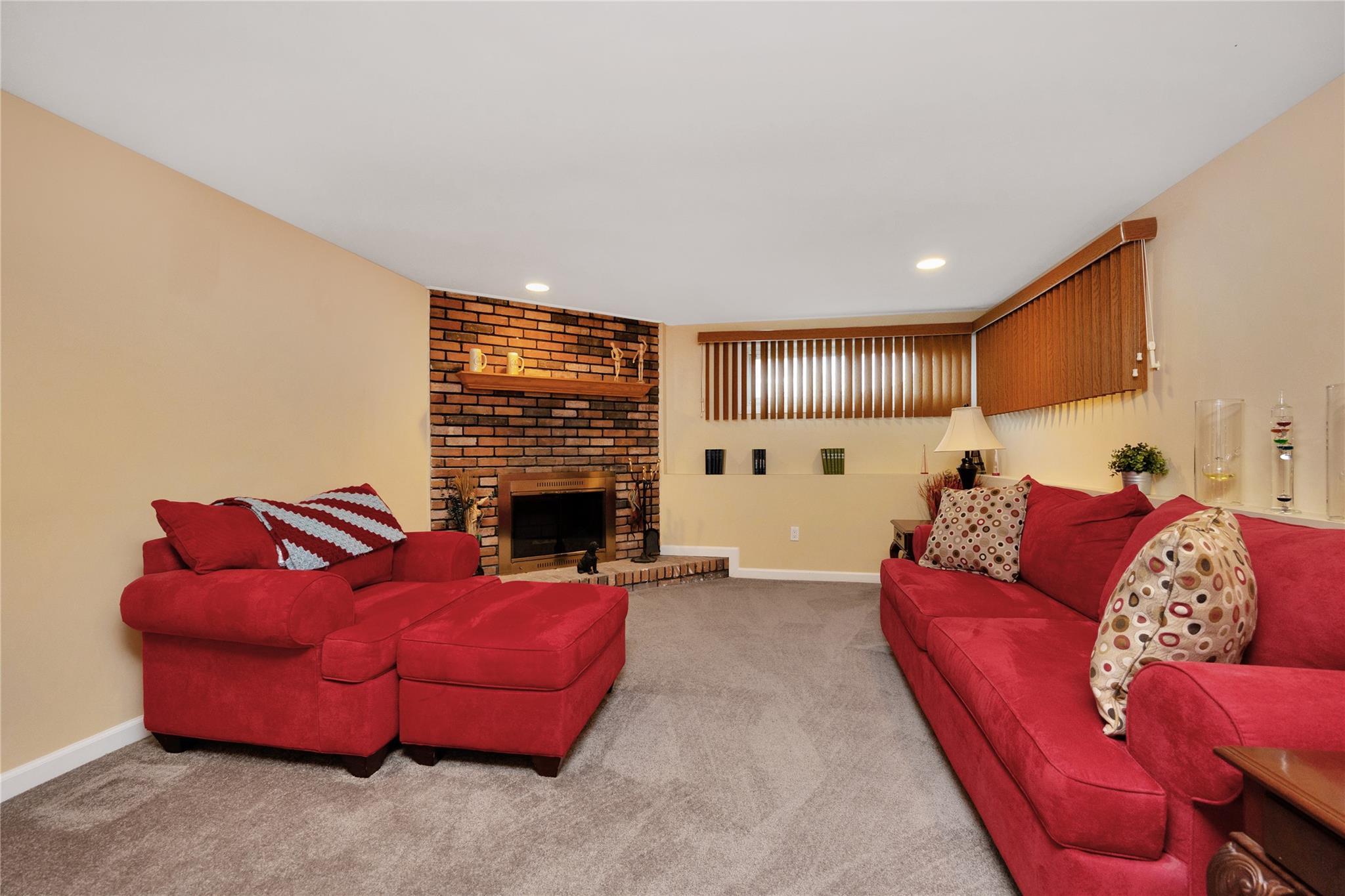 Single Family Stacey  Nassau County, NY 11710, MLS-858919-25