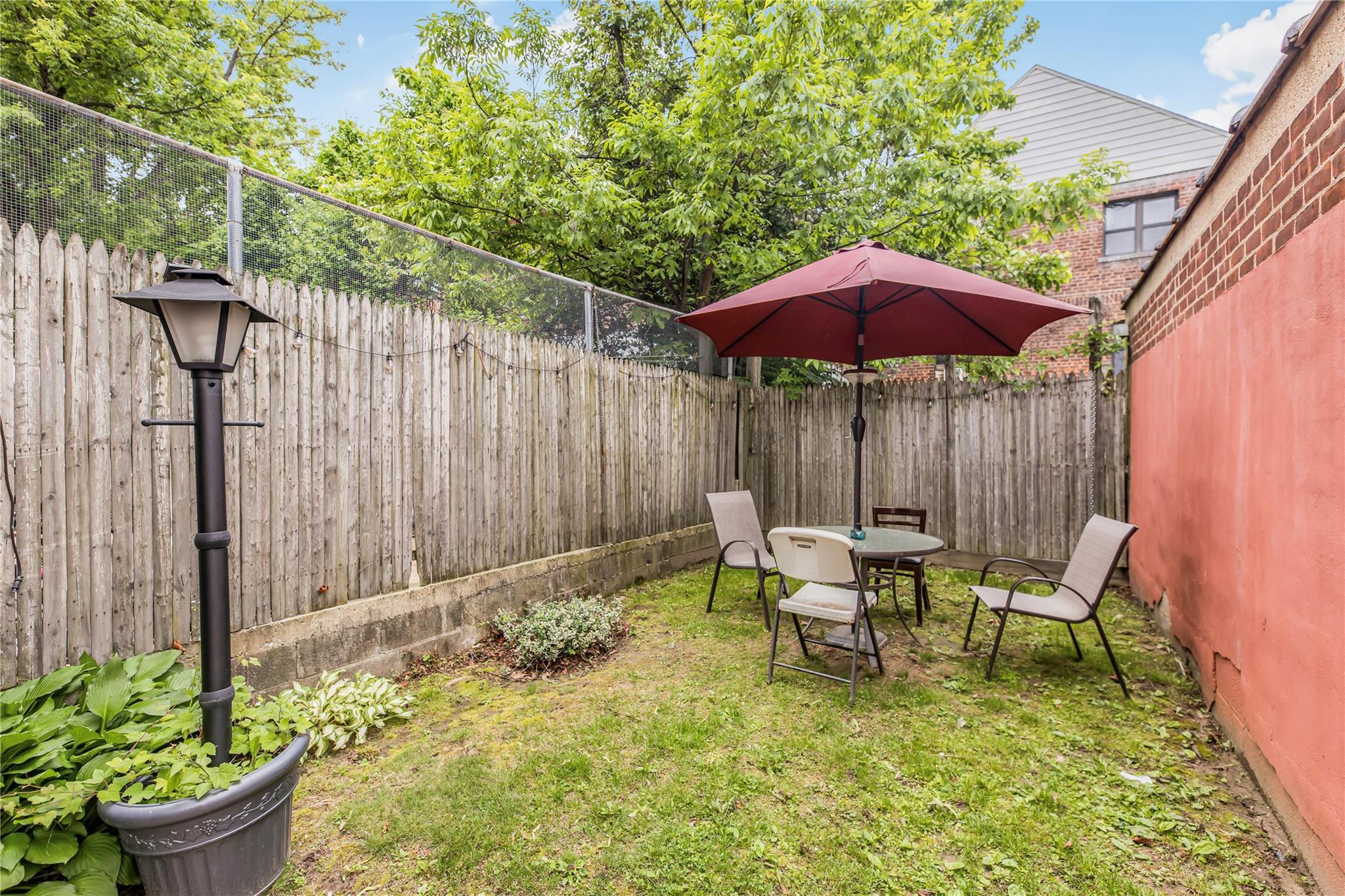 Single Family Tenbroeck  Bronx, NY 10469, MLS-858926-20