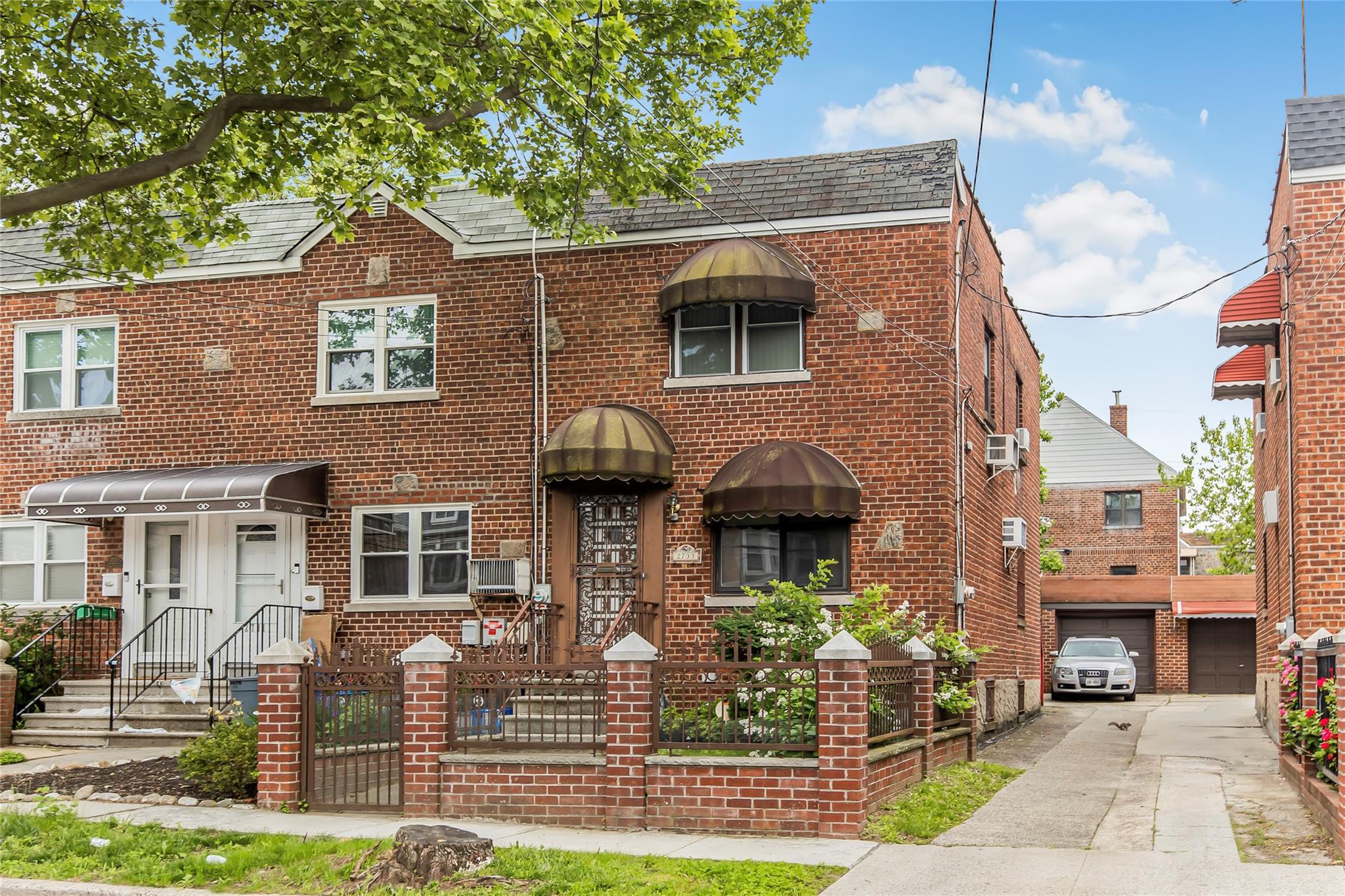 Single Family Tenbroeck  Bronx, NY 10469, MLS-858926-21
