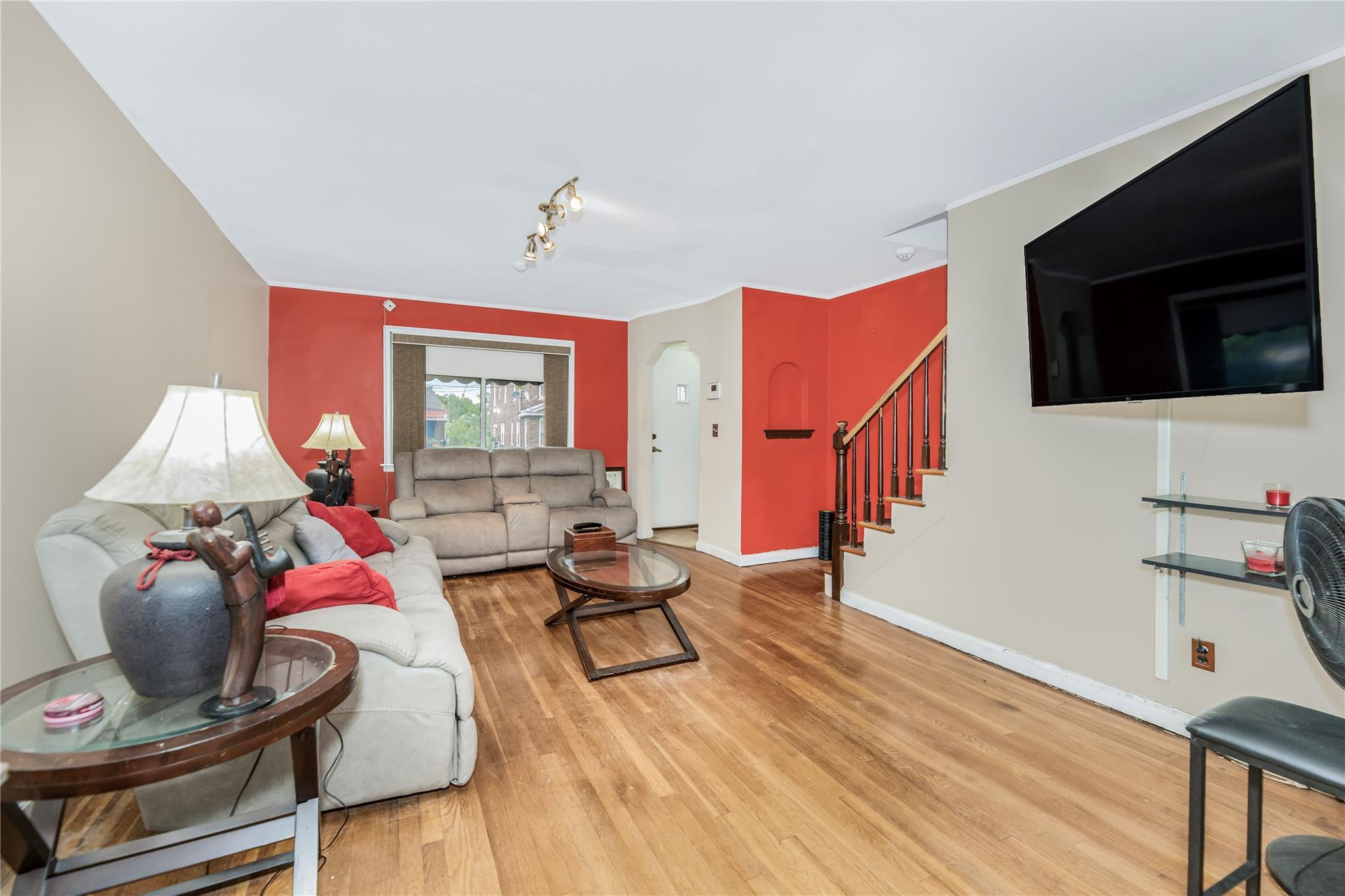 Single Family Tenbroeck  Bronx, NY 10469, MLS-858926-4