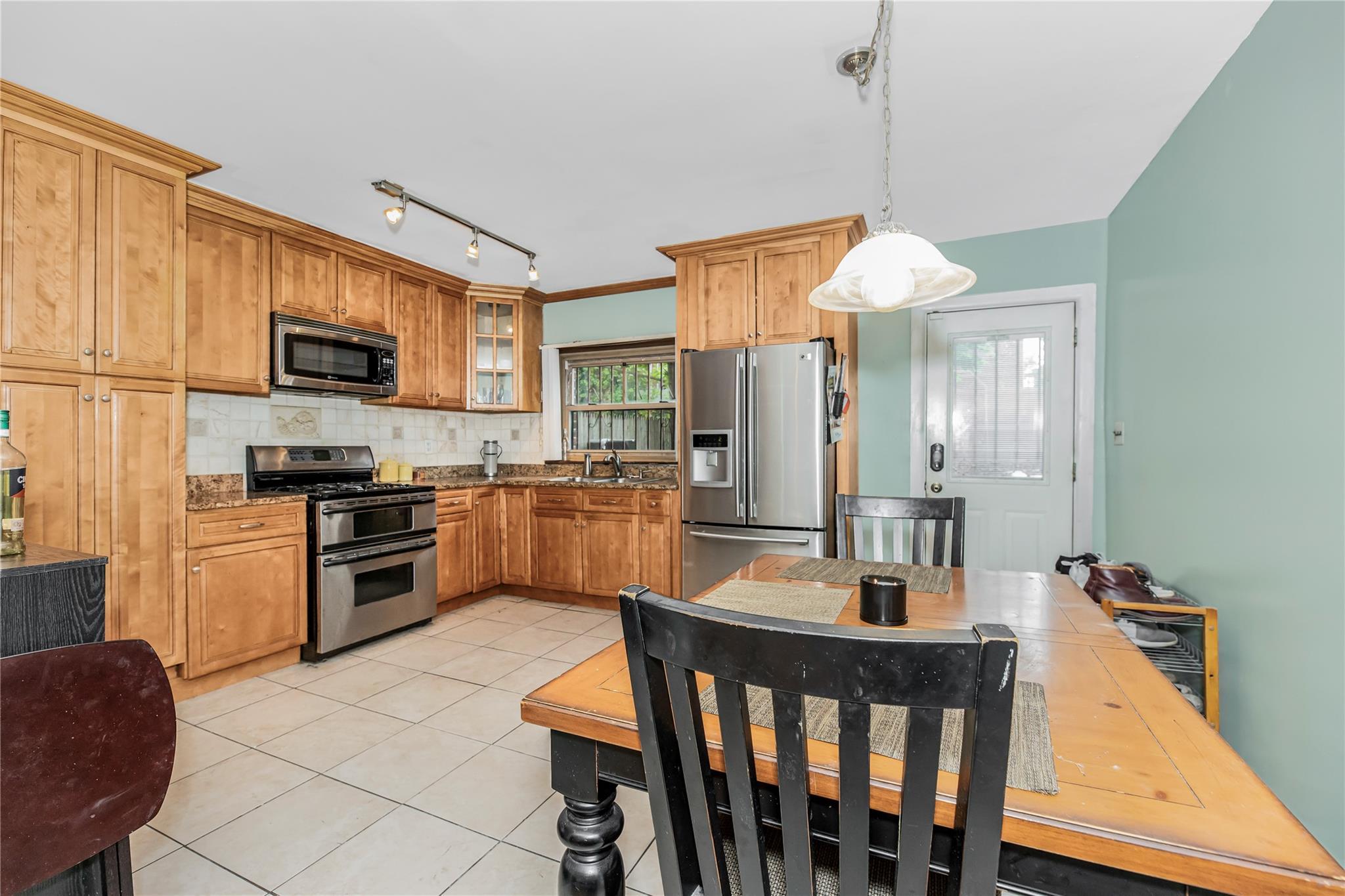 Single Family Tenbroeck  Bronx, NY 10469, MLS-858926-6