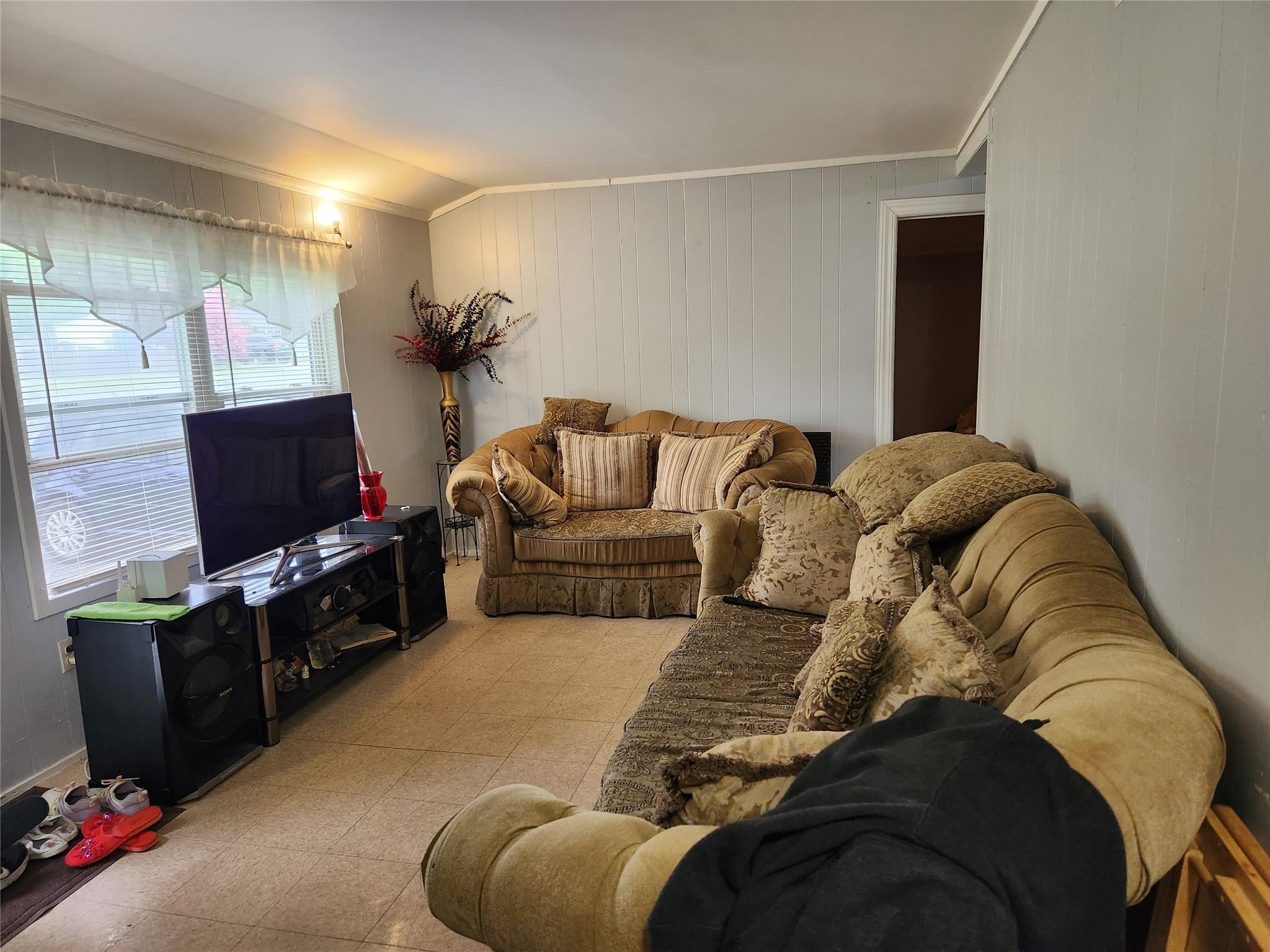 Single Family Taylor  Suffolk County, NY 11772, MLS-858927-4