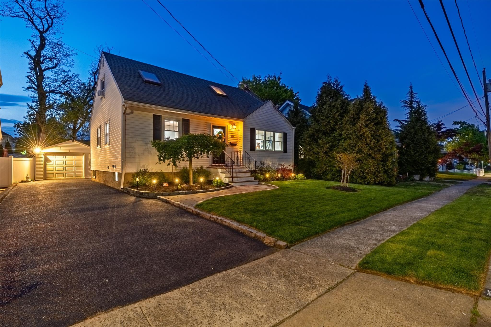 Single Family Bedford  Nassau County, NY 11566, MLS-858932-2