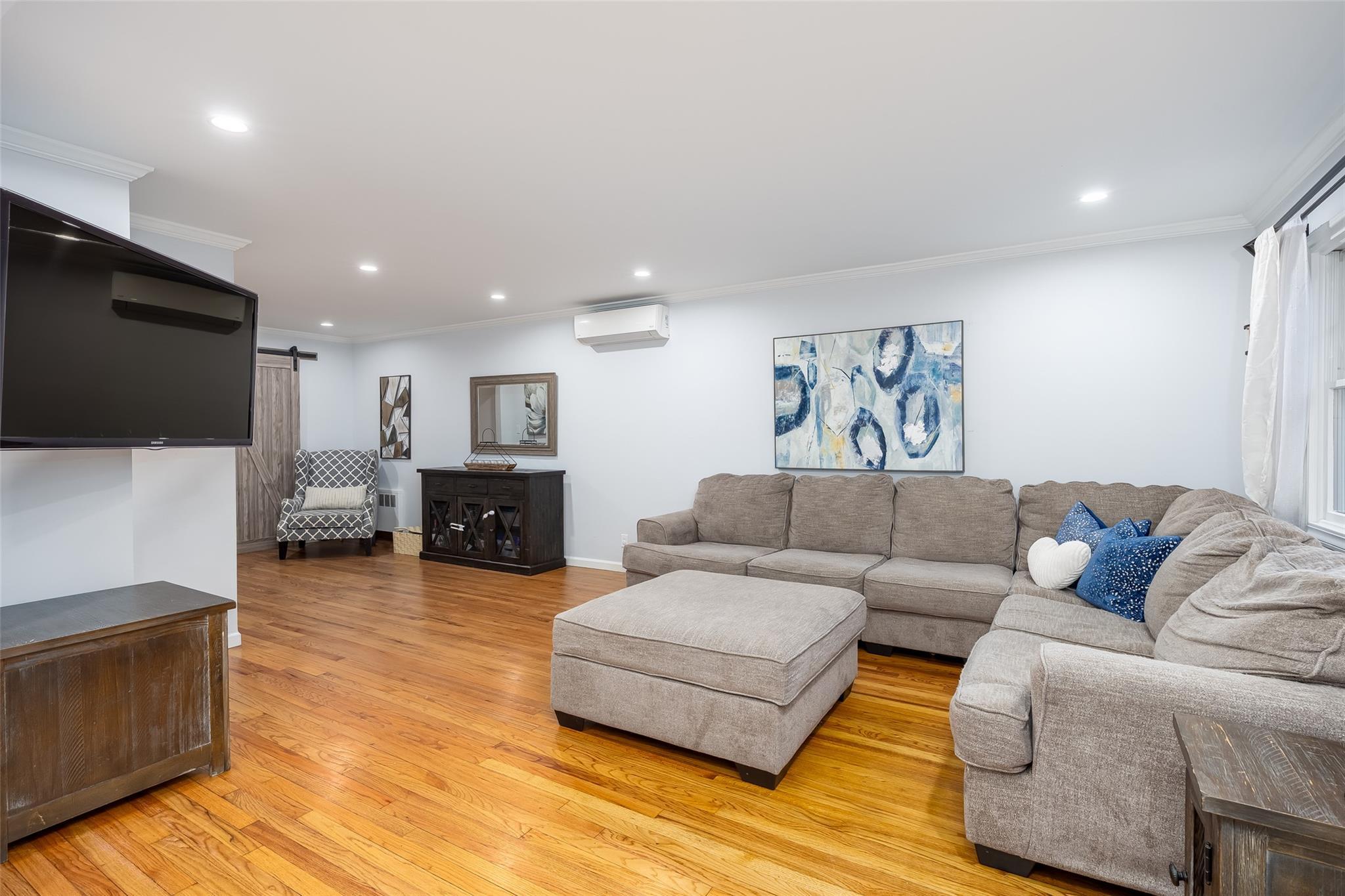 Single Family Bedford  Nassau County, NY 11566, MLS-858932-3