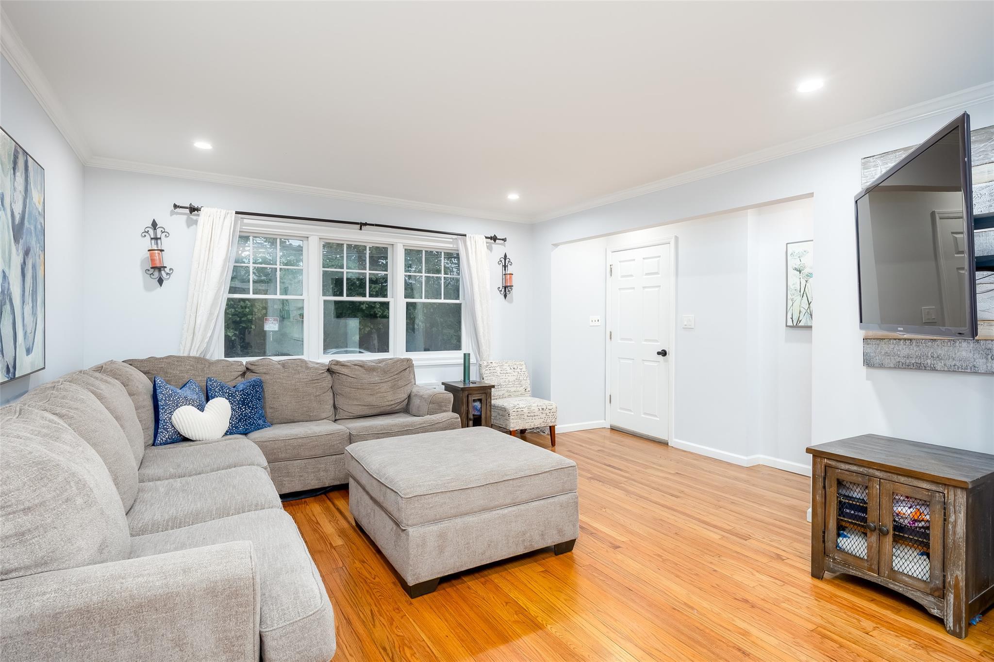 Single Family Bedford  Nassau County, NY 11566, MLS-858932-4