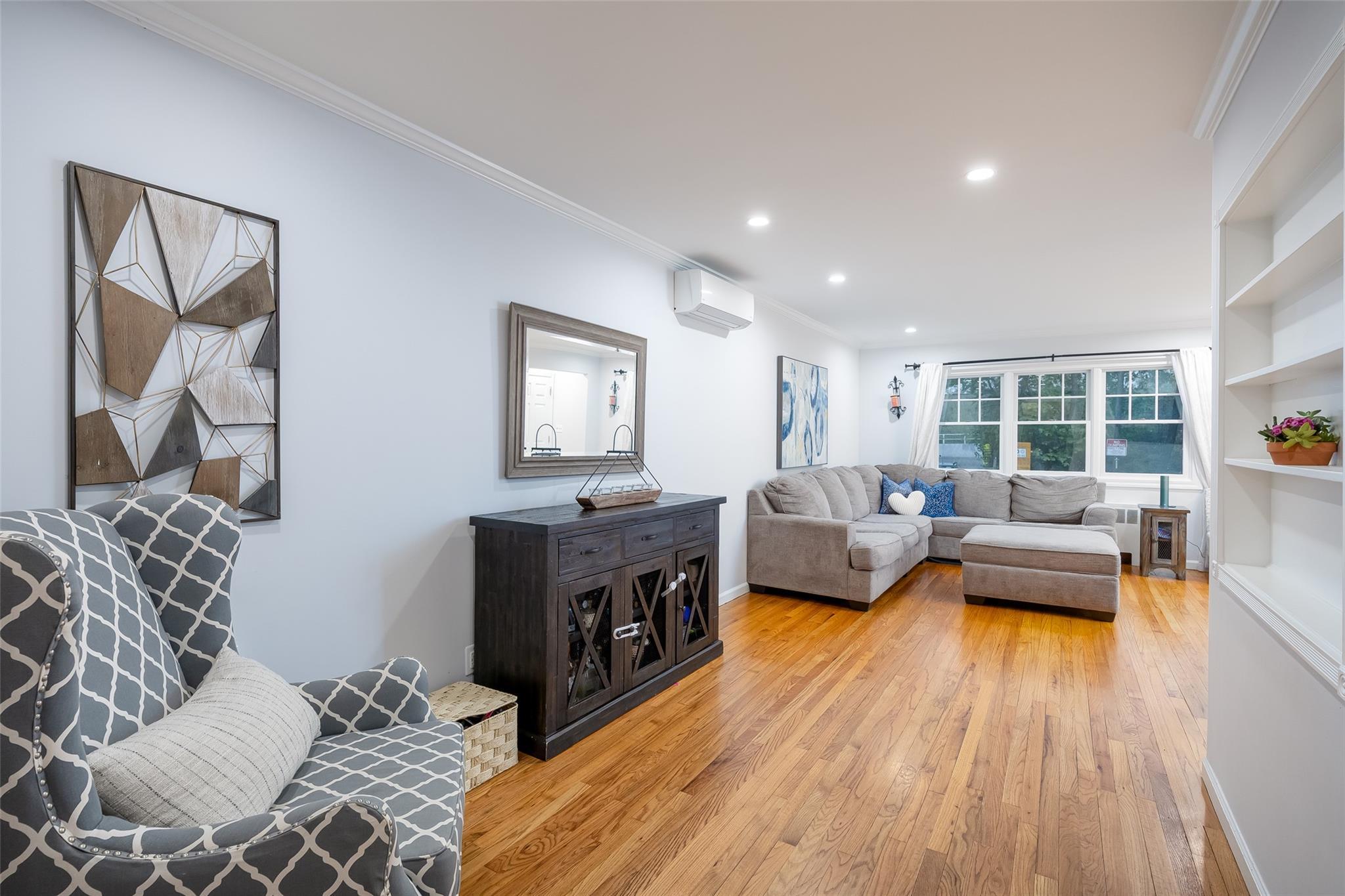 Single Family Bedford  Nassau County, NY 11566, MLS-858932-5