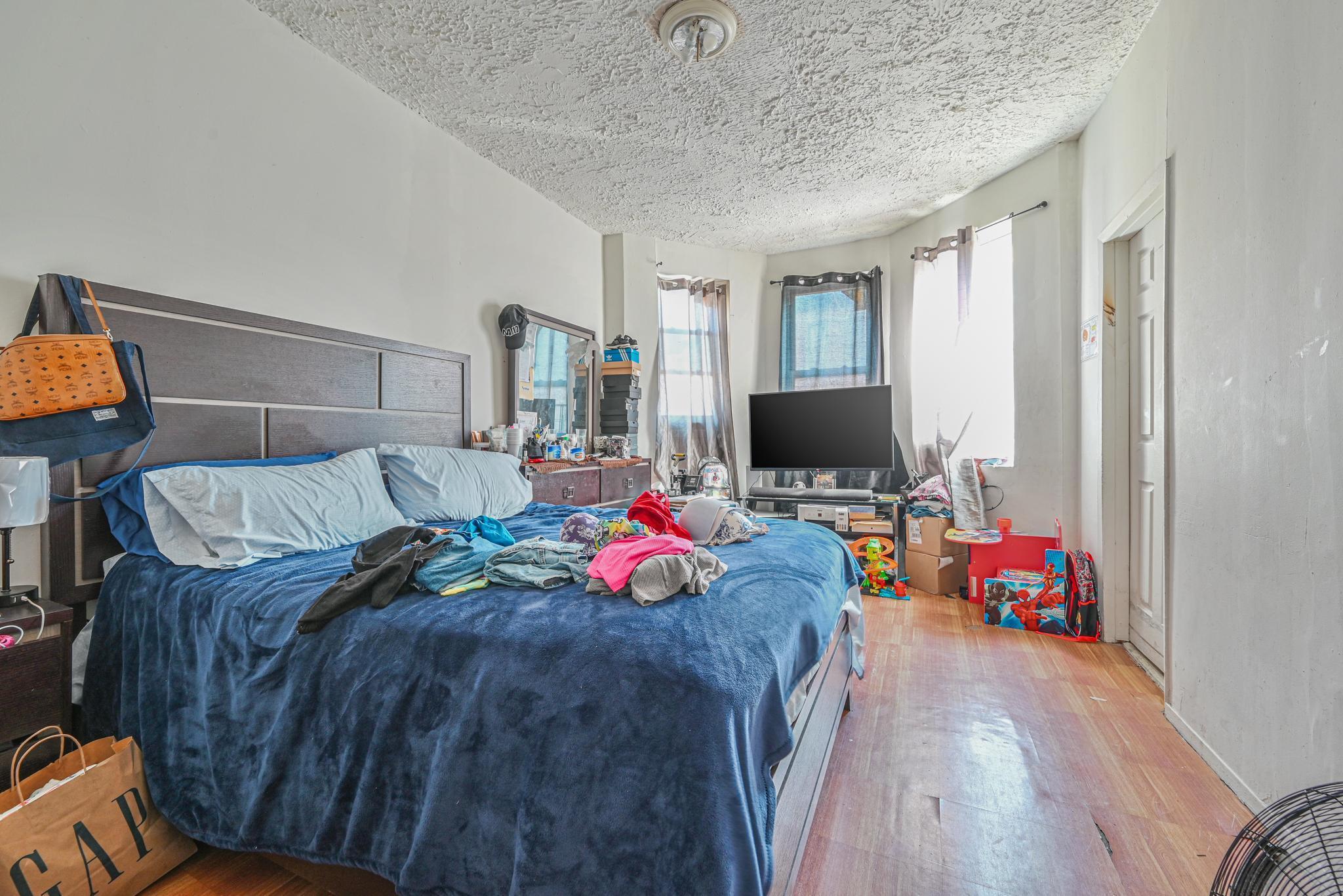 Single Family Bryant  Bronx, NY 10460, MLS-858942-11
