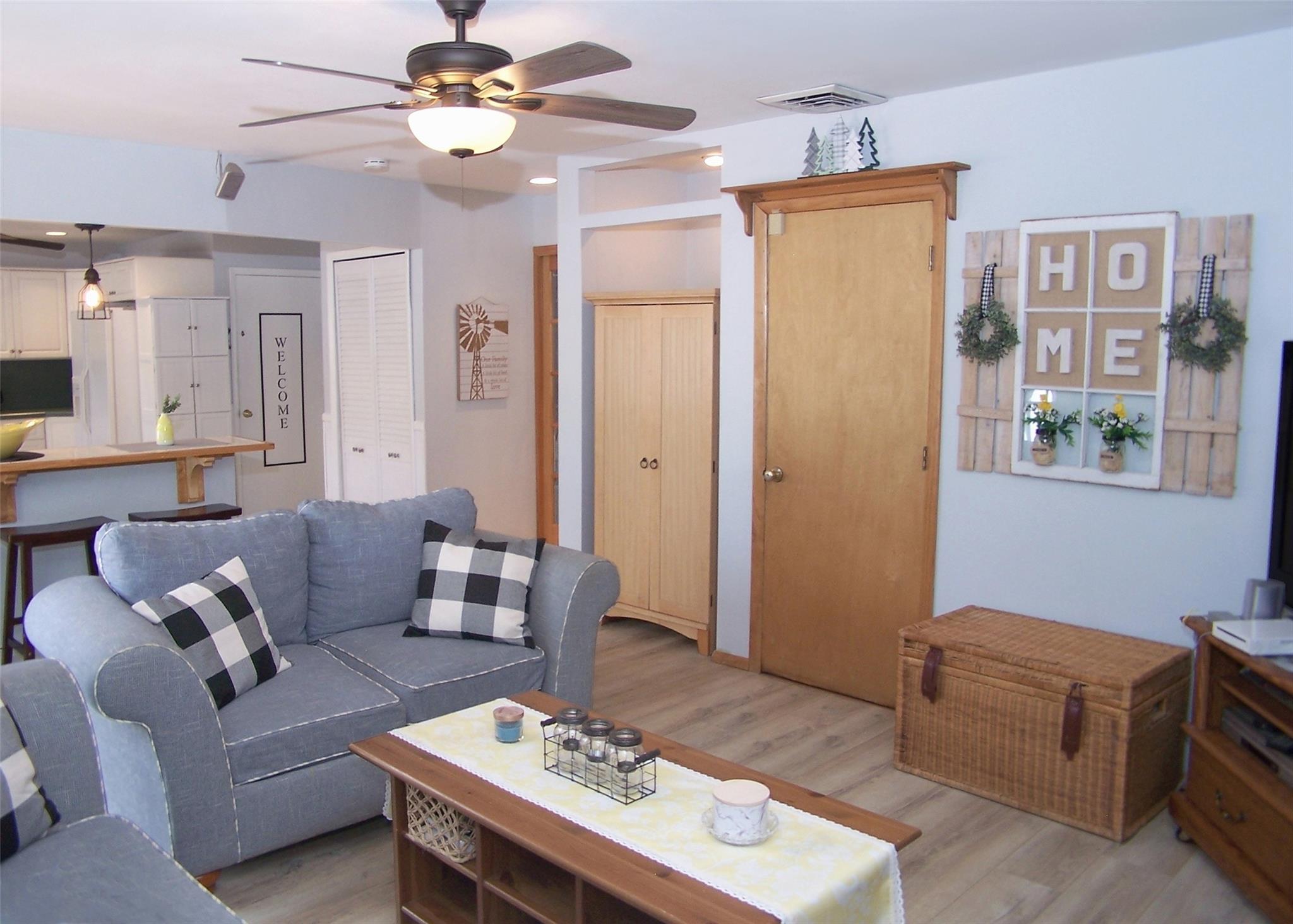 Single Family Live Oak  Suffolk County, NY 11741, MLS-858953-12