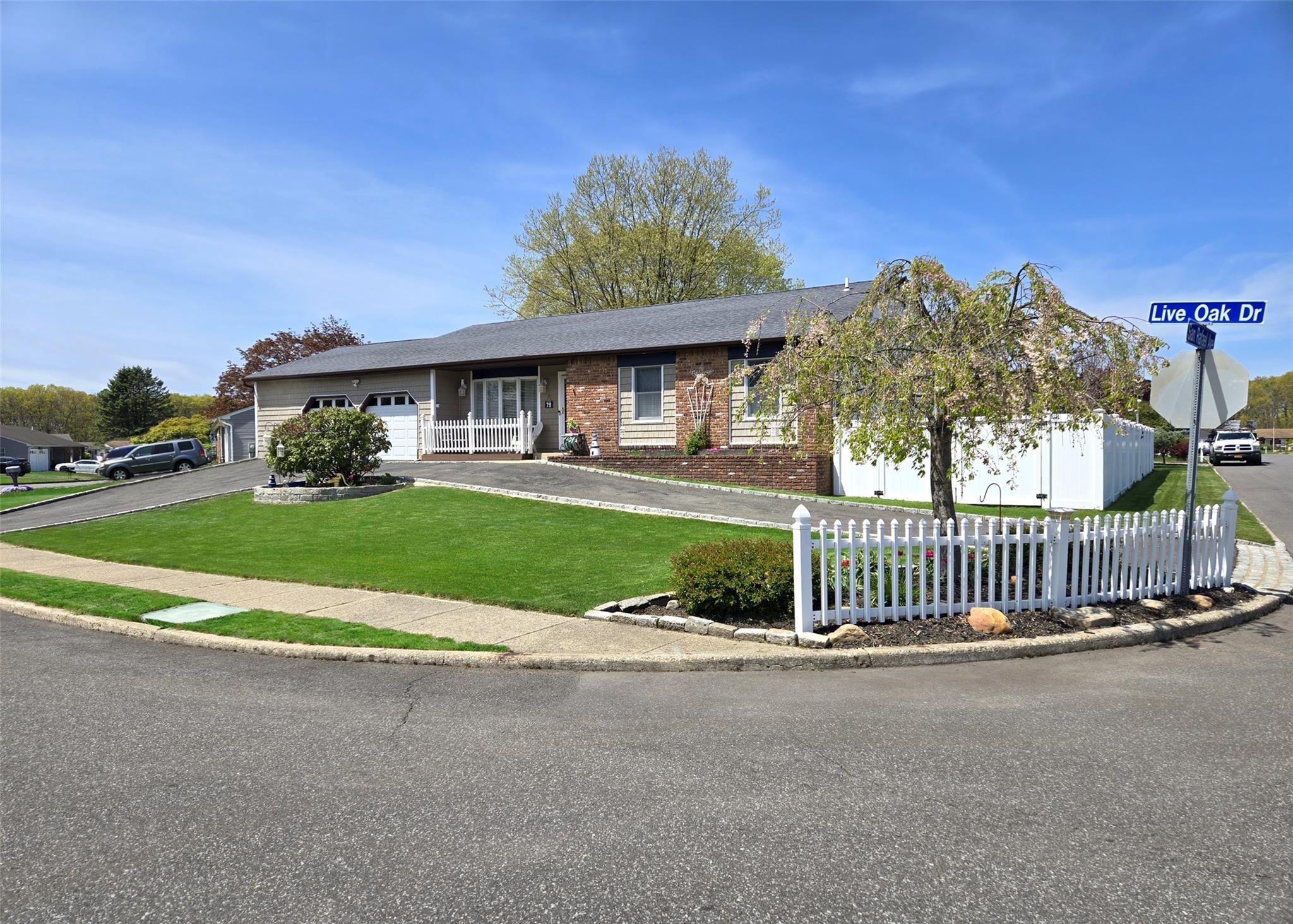 Single Family Live Oak  Suffolk County, NY 11741, MLS-858953-8