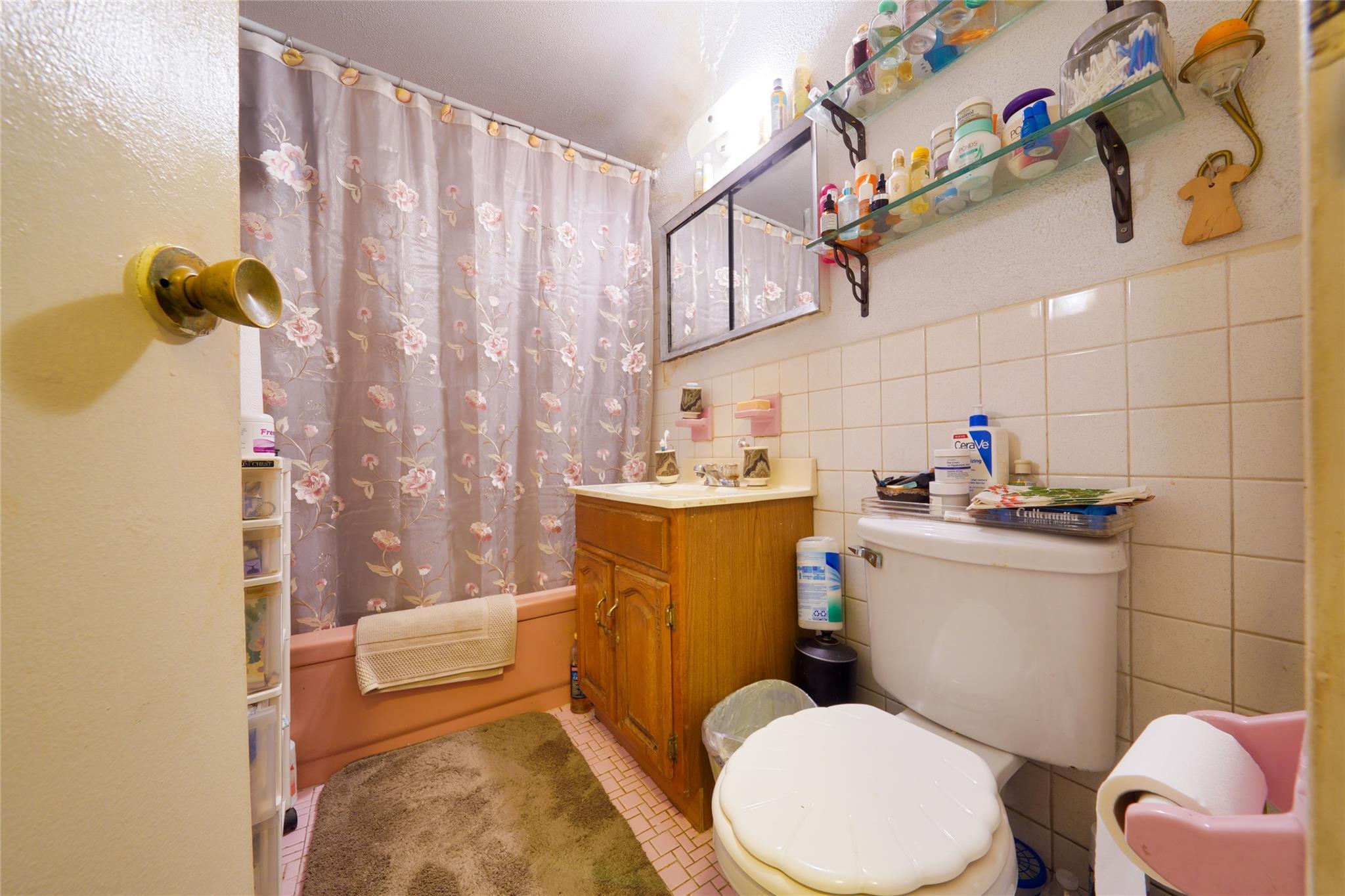 Single Family 231st  Bronx, NY 10466, MLS-858969-10