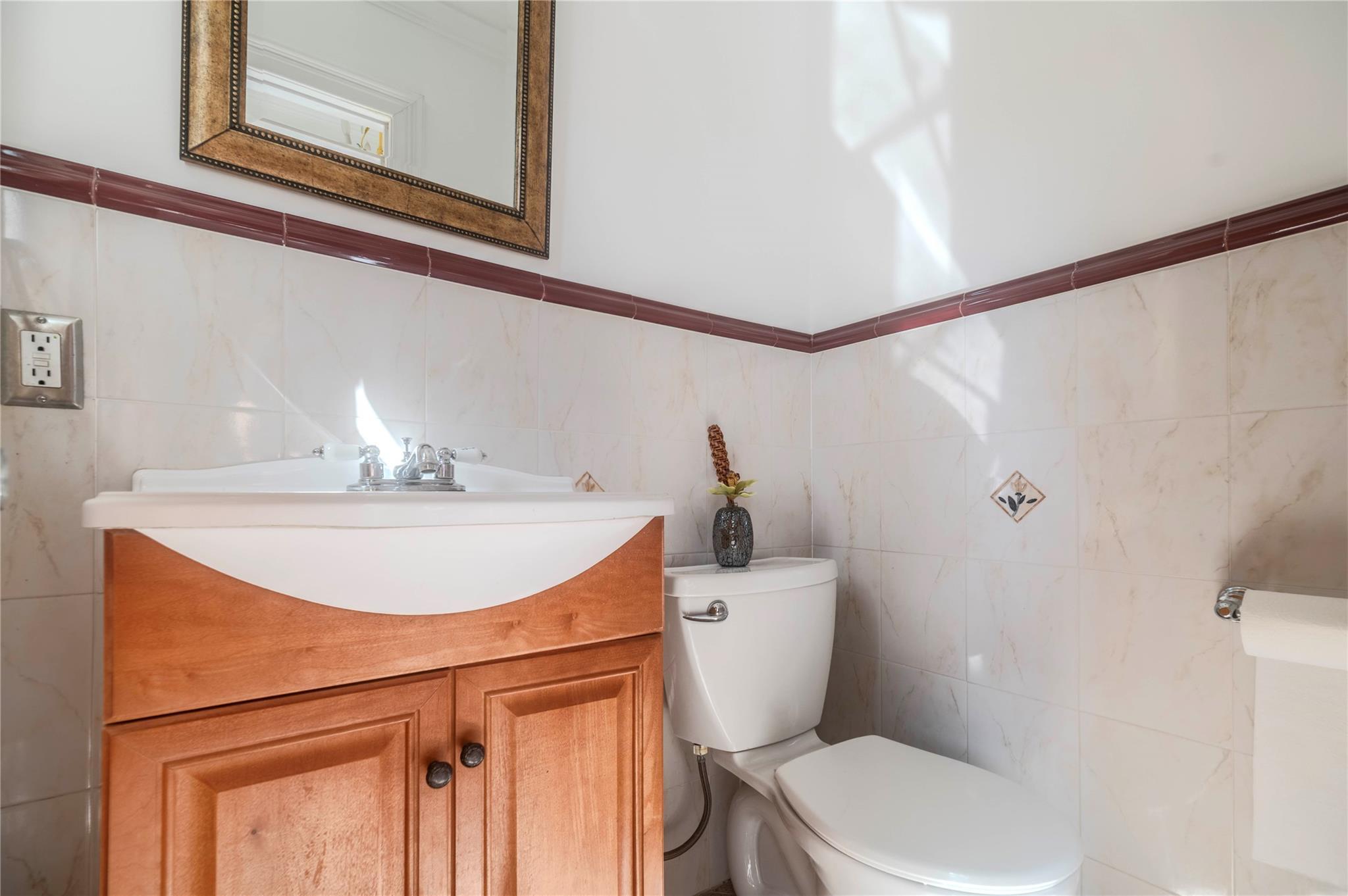 Single Family Iowa Road  Queens, NY 11362, MLS-858984-31