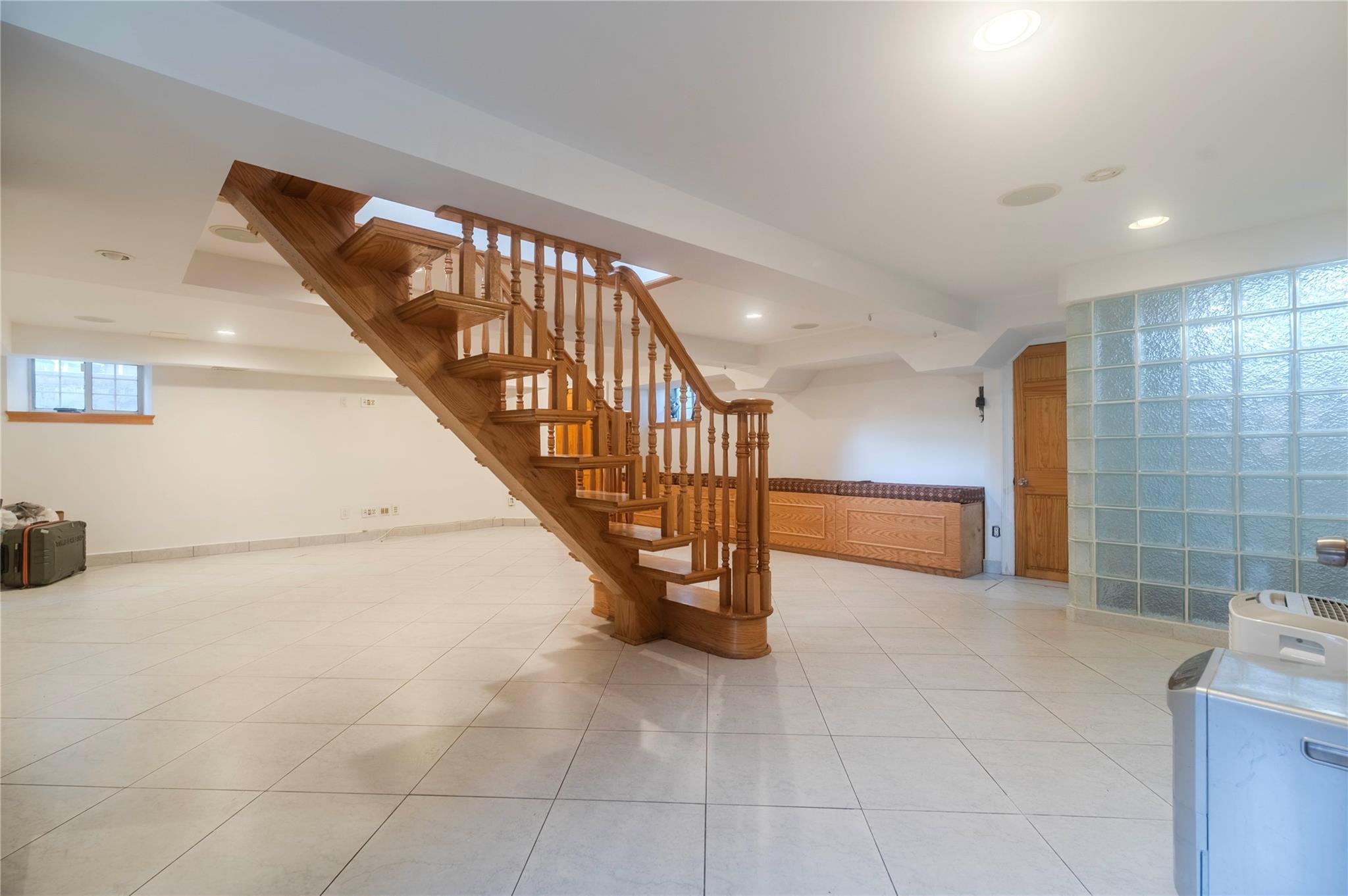 Single Family Iowa Road  Queens, NY 11362, MLS-858984-36