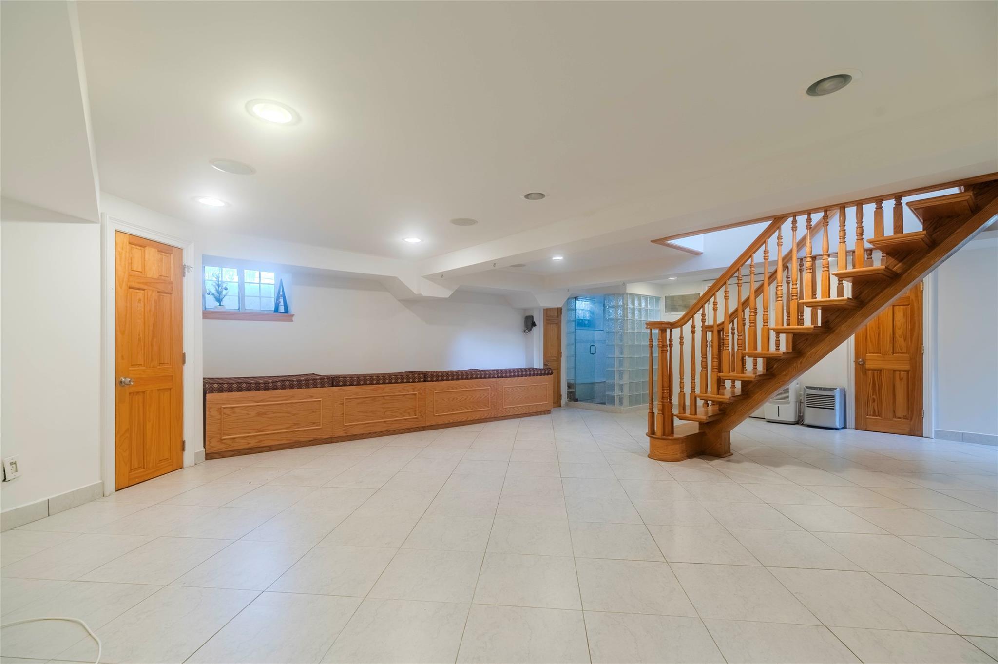 Single Family Iowa Road  Queens, NY 11362, MLS-858984-37