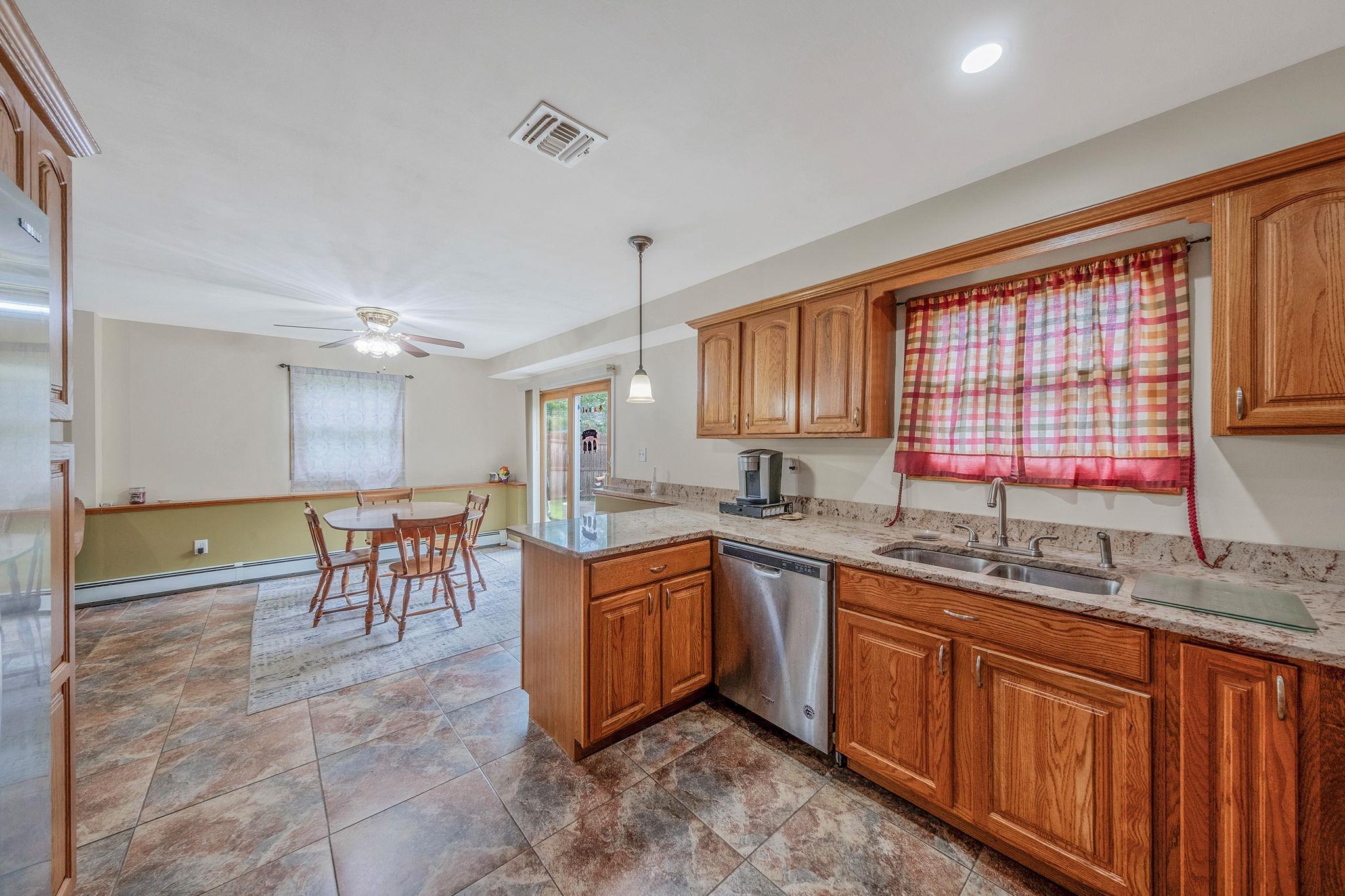 Single Family Flintlock  Suffolk County, NY 11784, MLS-859003-8