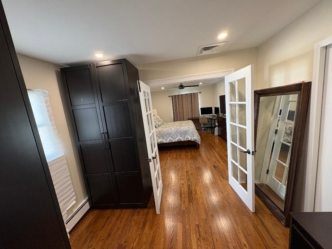 Single Family Greentree  Nassau County, NY 11572, MLS-859015-24