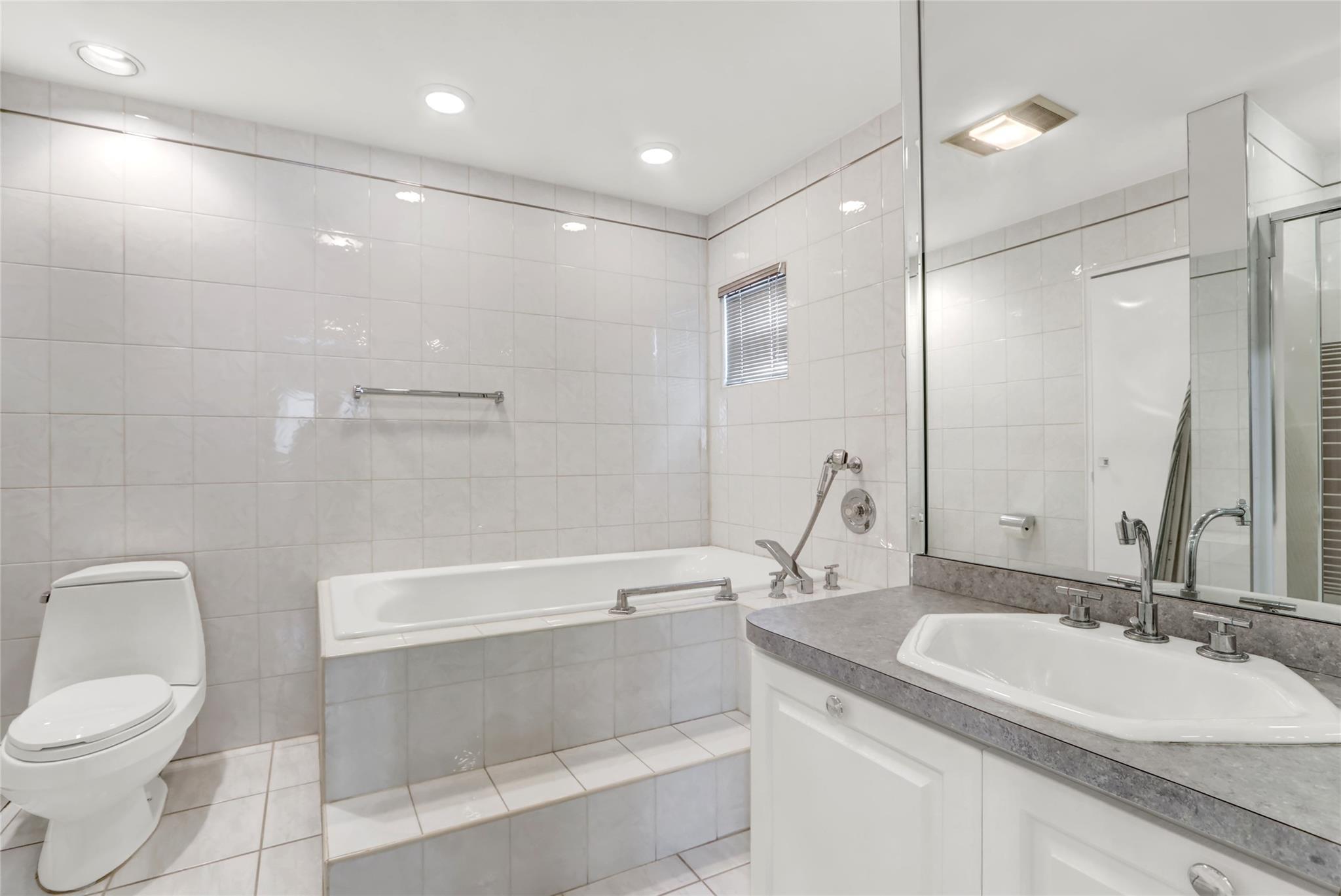 Single Family Greentree  Nassau County, NY 11572, MLS-859015-34