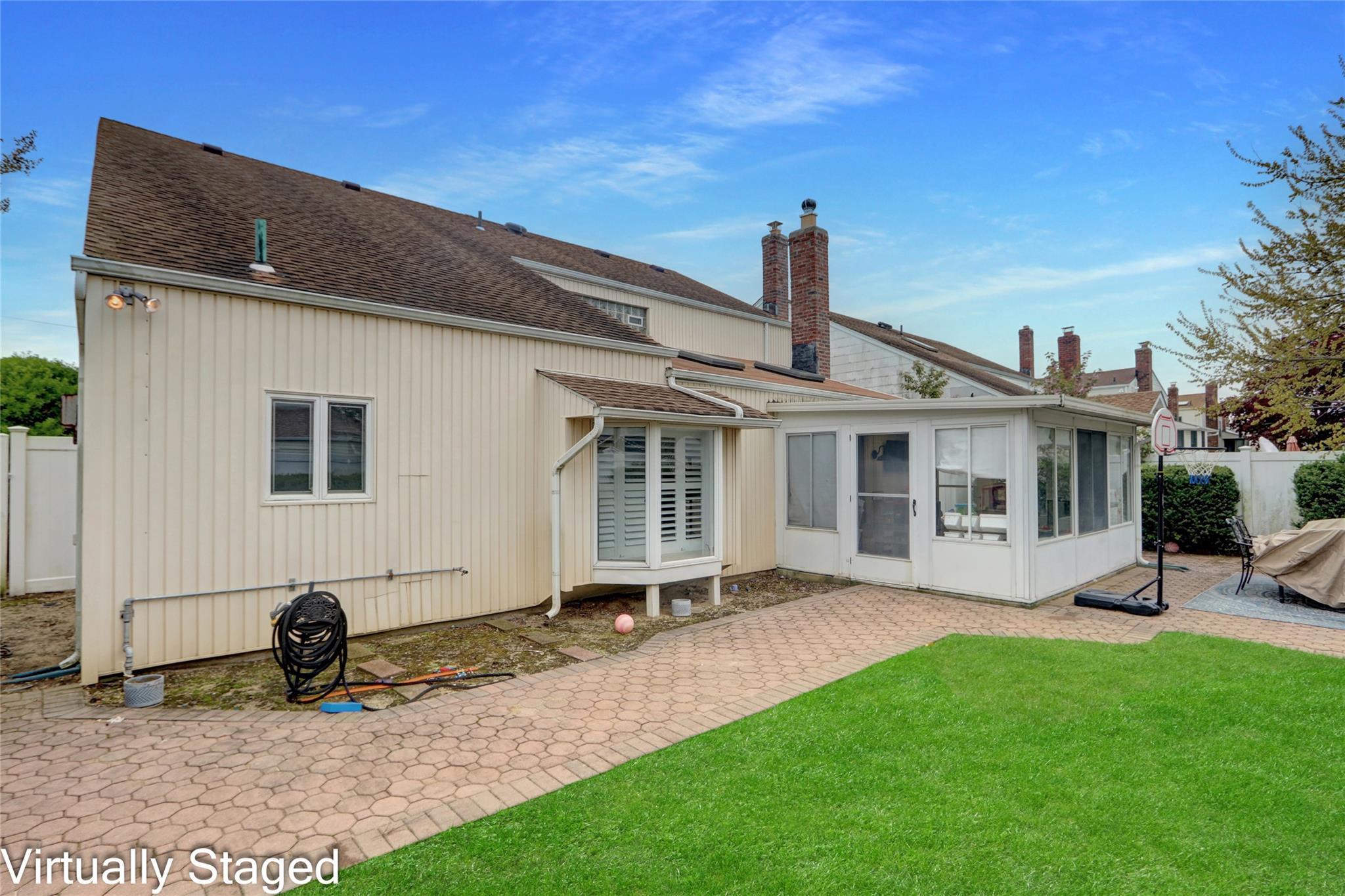 Single Family Greentree  Nassau County, NY 11572, MLS-859015-37