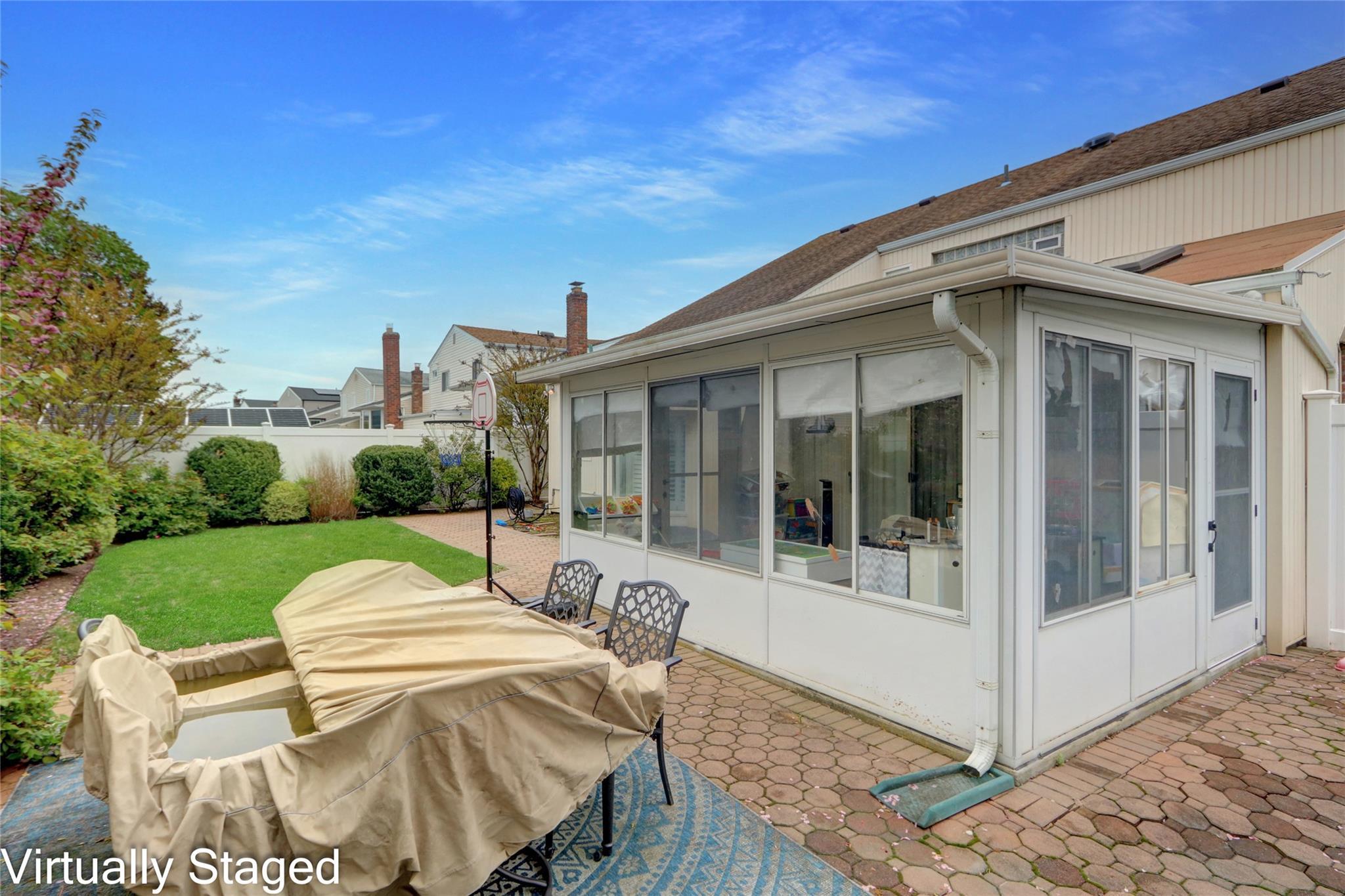 Single Family Greentree  Nassau County, NY 11572, MLS-859015-38