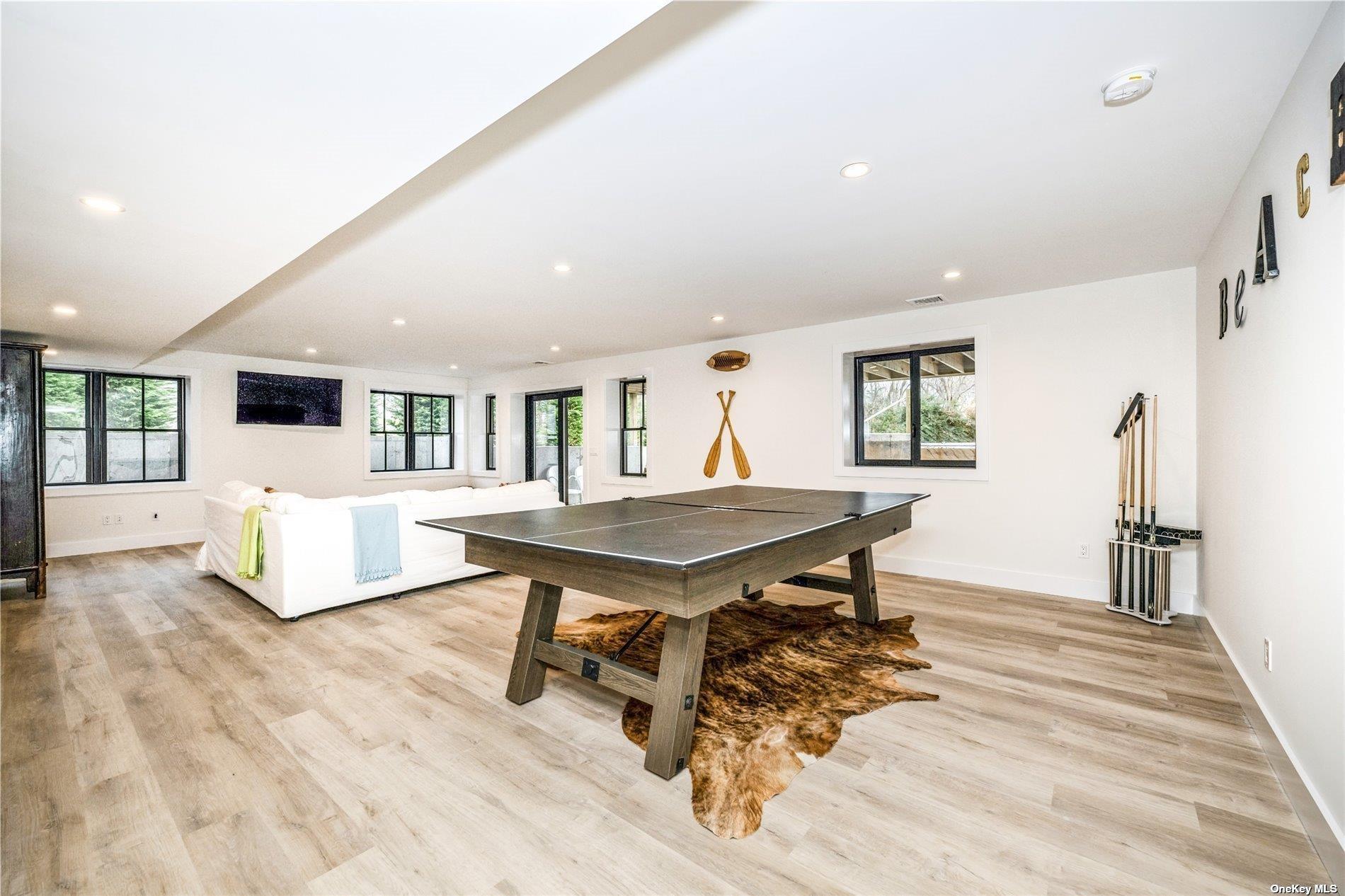 Single Family Hortons  Suffolk County, NY 11971, MLS-859020-25