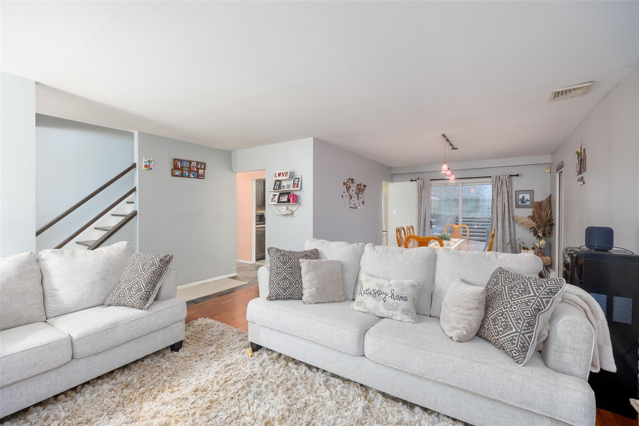Single Family Oakcrest  Suffolk County, NY 11738, MLS-859025-10