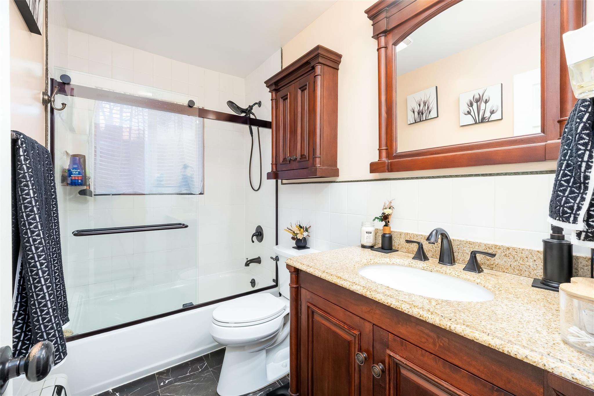 Single Family Oakcrest  Suffolk County, NY 11738, MLS-859025-26