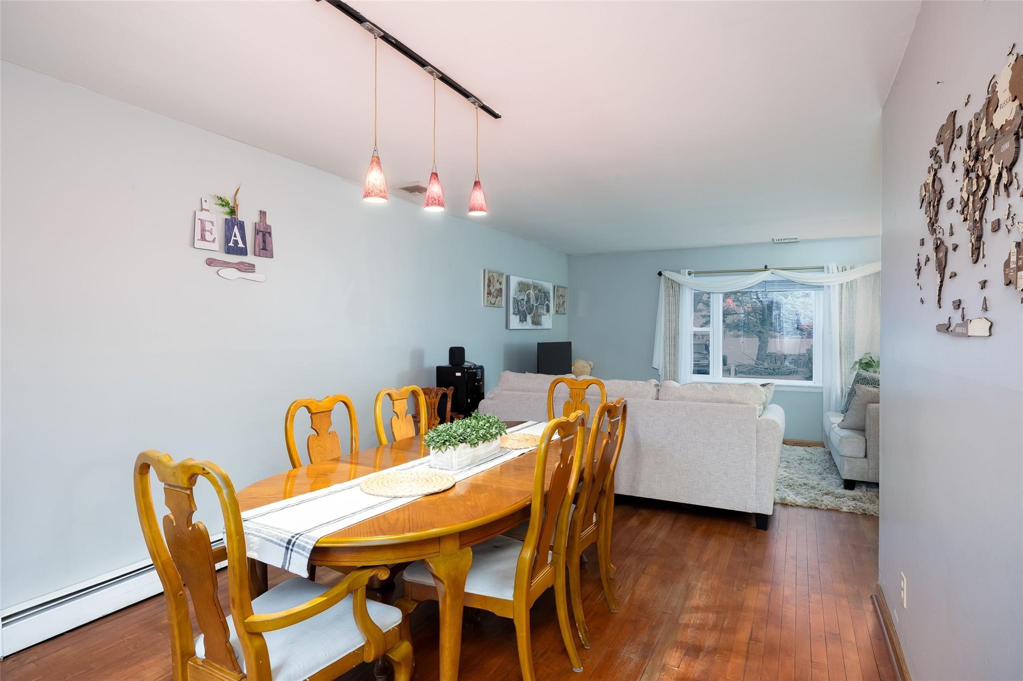 Single Family Oakcrest  Suffolk County, NY 11738, MLS-859025-8