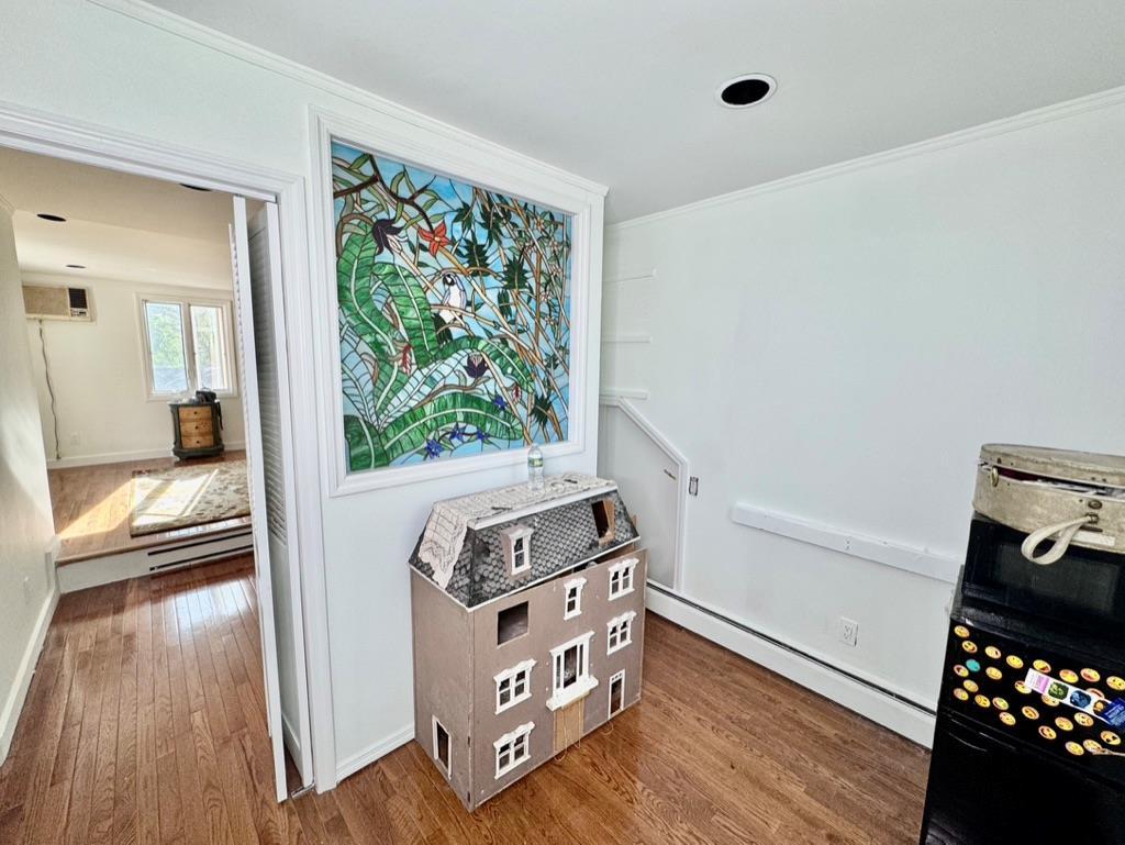 Single Family Siems  Nassau County, NY 11710, MLS-859045-25