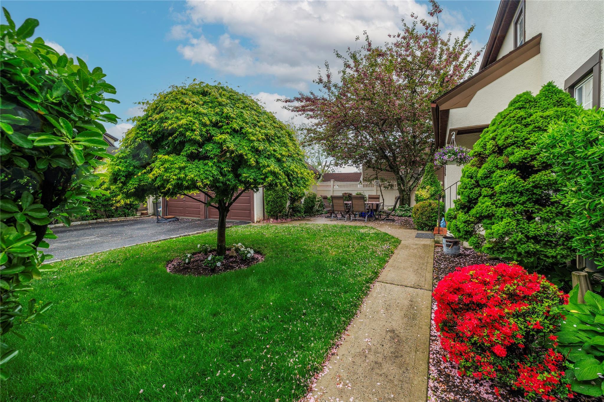Single Family Harte  Nassau County, NY 11510, MLS-859093-20