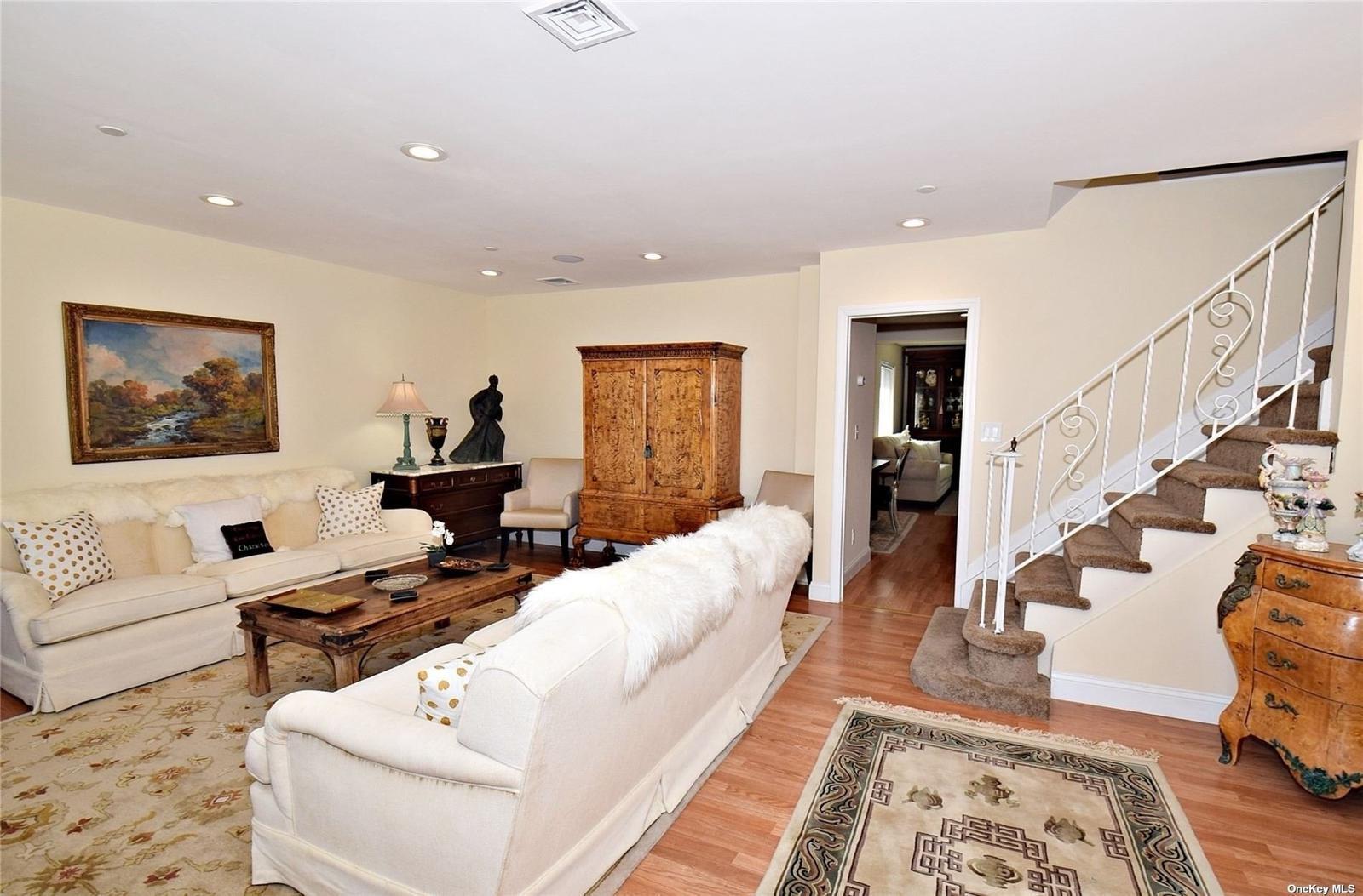 Single Family Colony Drive  Nassau County, NY 11510, MLS-859095-32