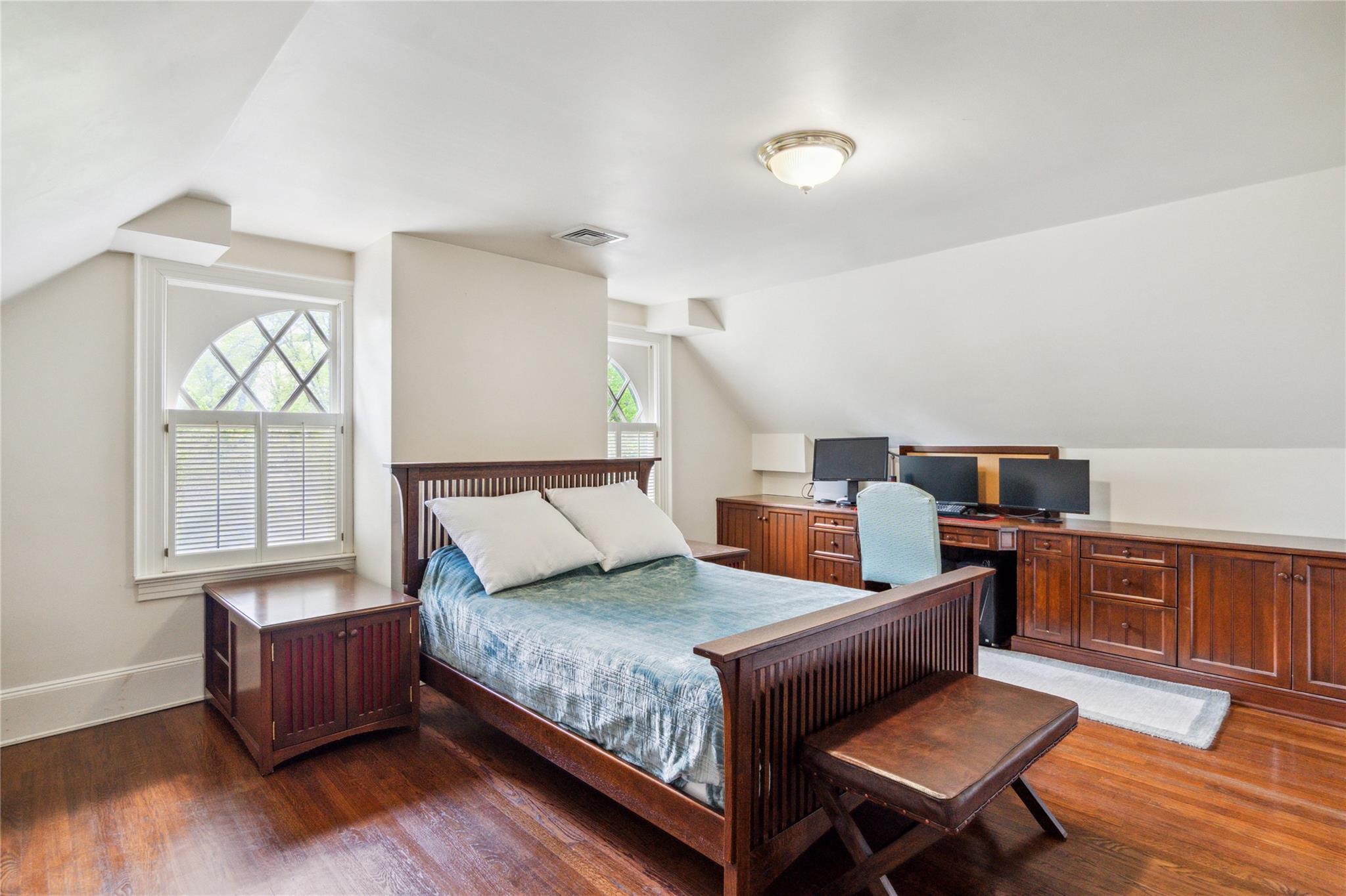 Single Family The Intervale  Nassau County, NY 11576, MLS-859105-25