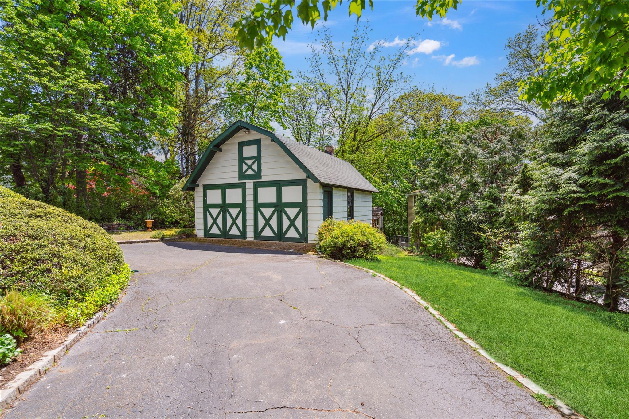 Single Family The Intervale  Nassau County, NY 11576, MLS-859105-32