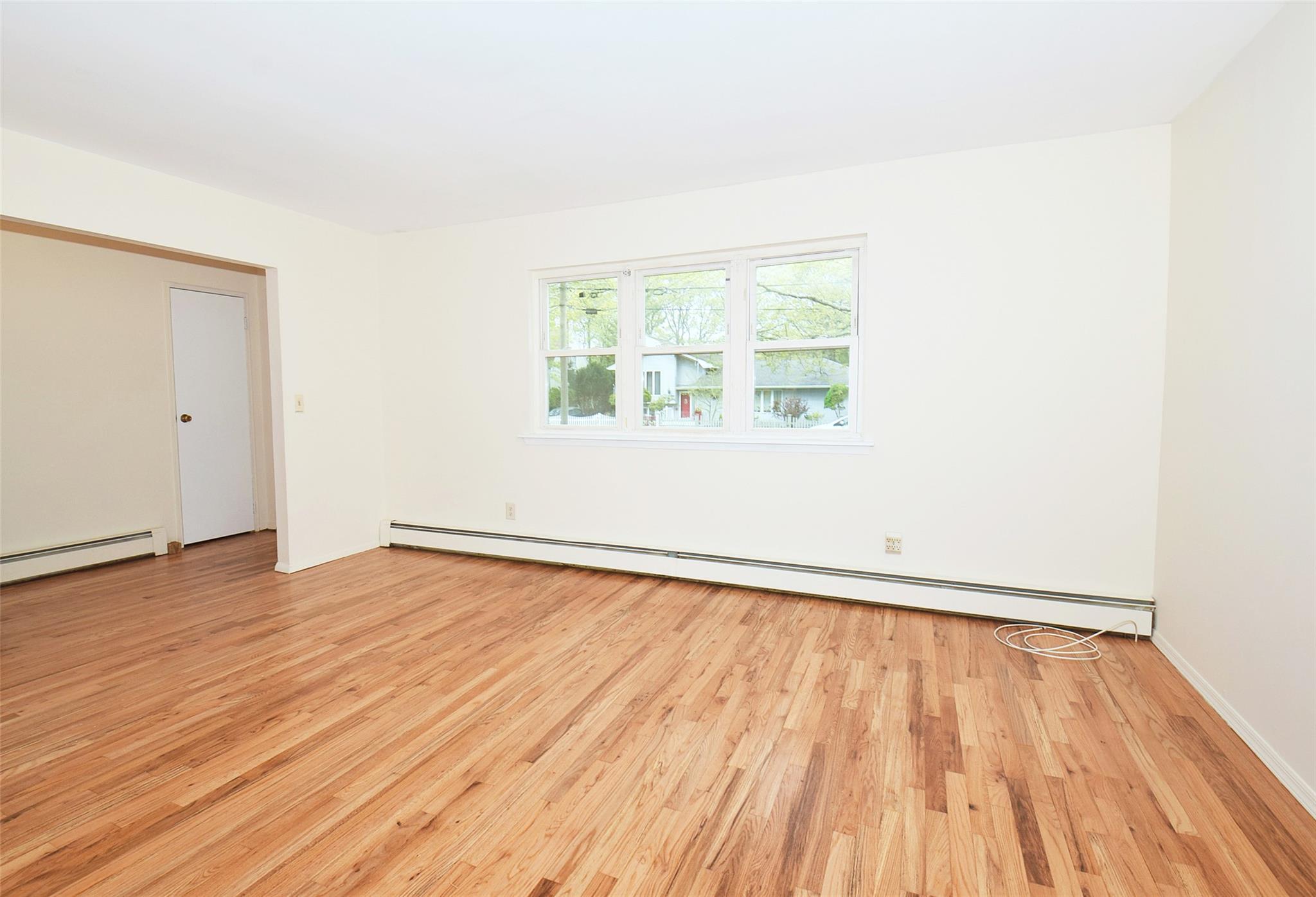 Single Family Claremont  Suffolk County, NY 11951, MLS-859123-6
