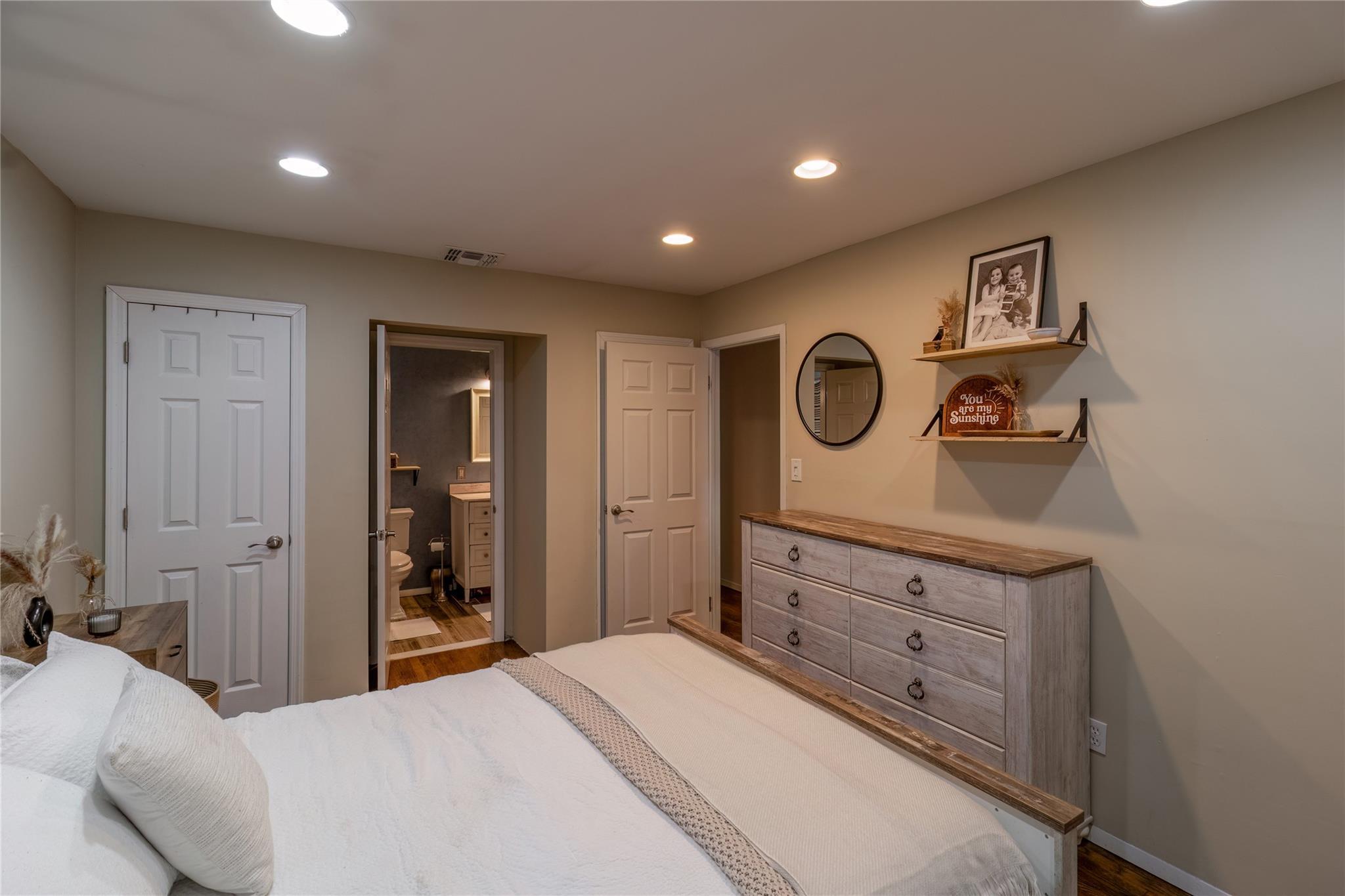Single Family Sea Cliff  Suffolk County, NY 11789, MLS-859160-13