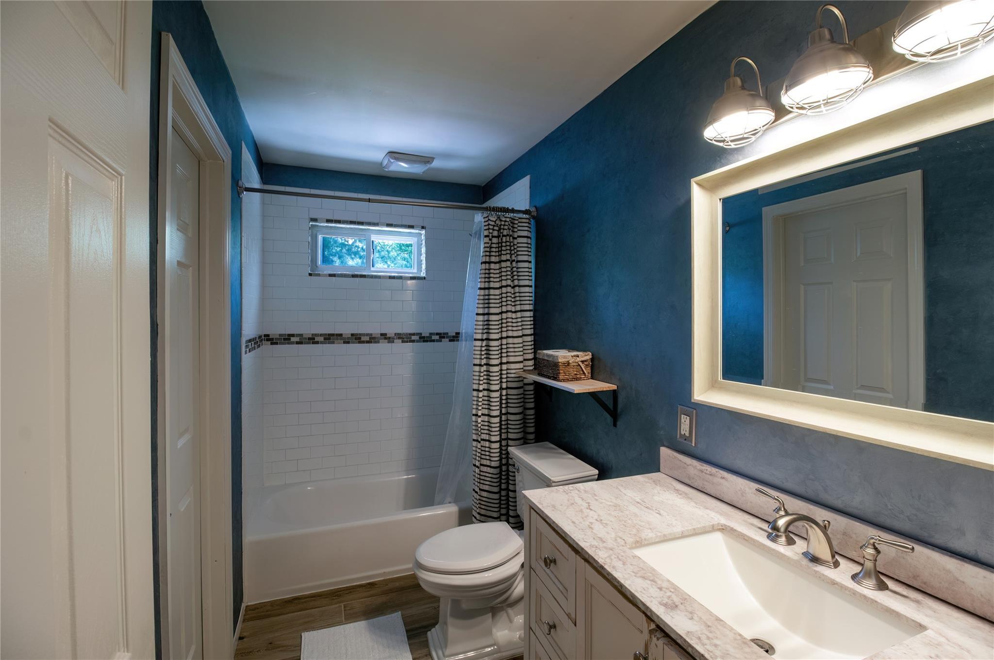 Single Family Sea Cliff  Suffolk County, NY 11789, MLS-859160-15