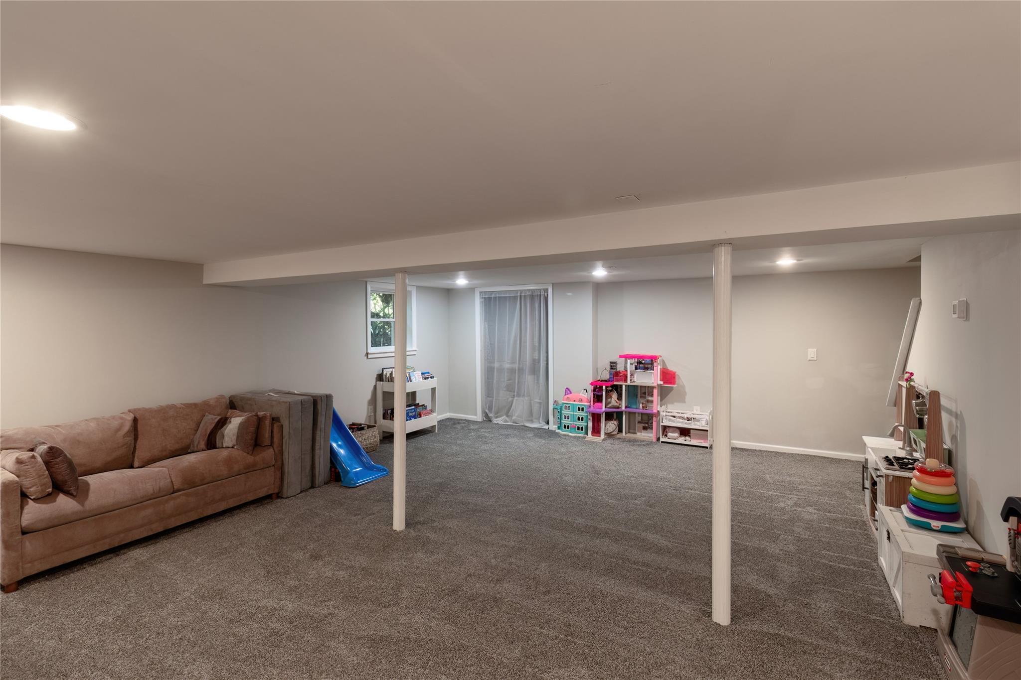 Single Family Sea Cliff  Suffolk County, NY 11789, MLS-859160-19