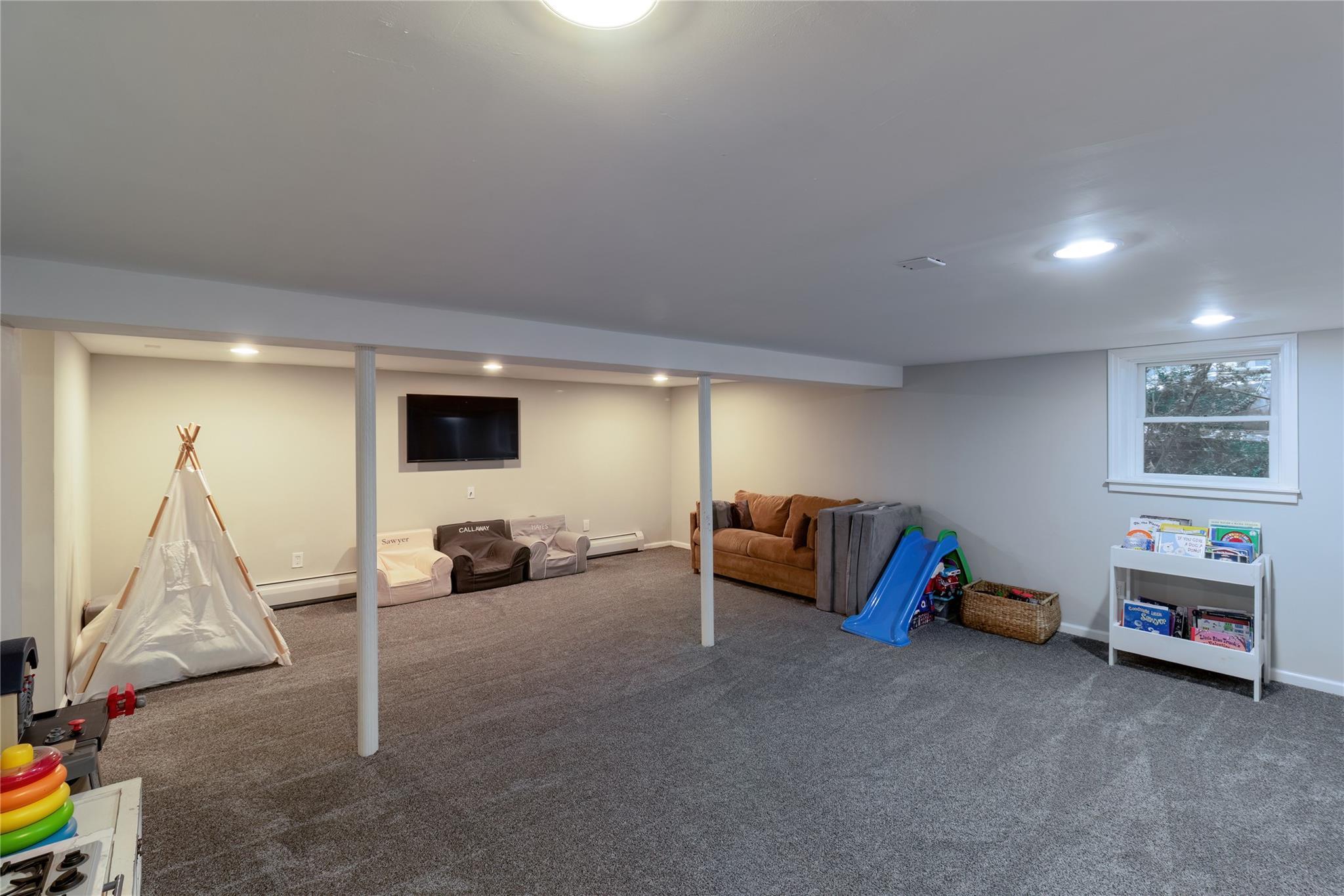 Single Family Sea Cliff  Suffolk County, NY 11789, MLS-859160-20