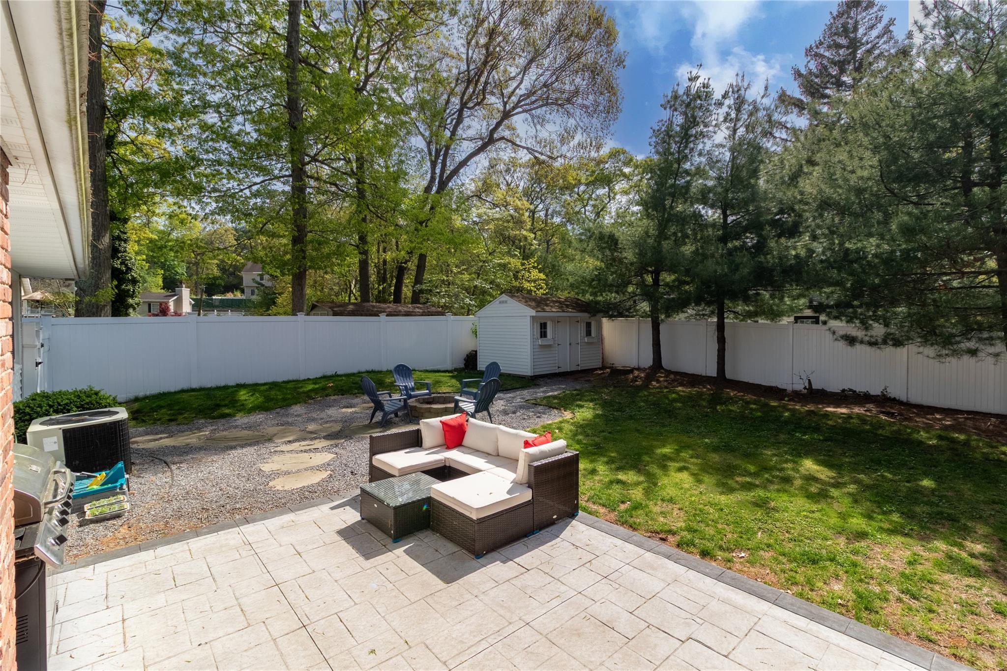 Single Family Sea Cliff  Suffolk County, NY 11789, MLS-859160-24