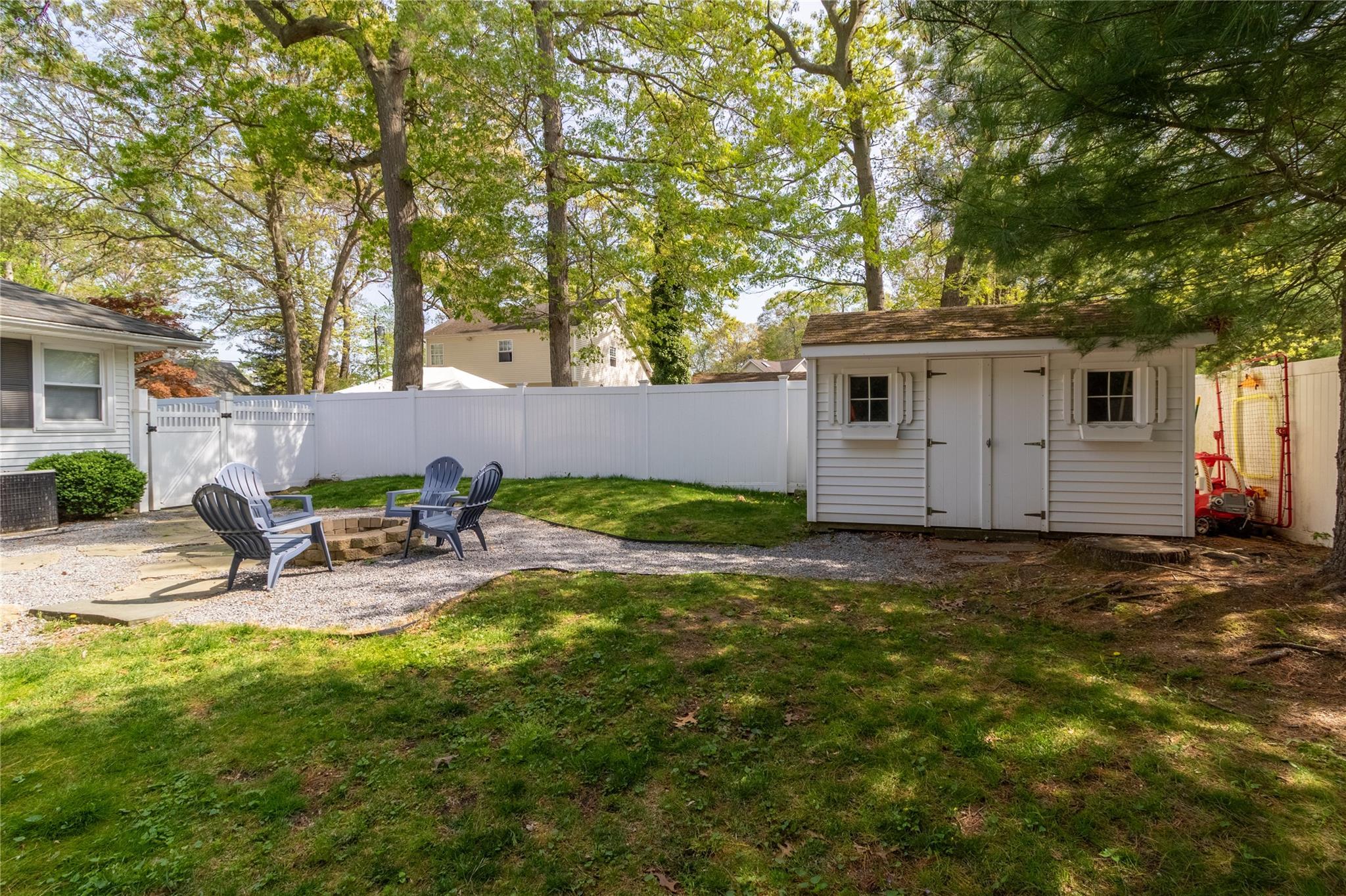 Single Family Sea Cliff  Suffolk County, NY 11789, MLS-859160-25