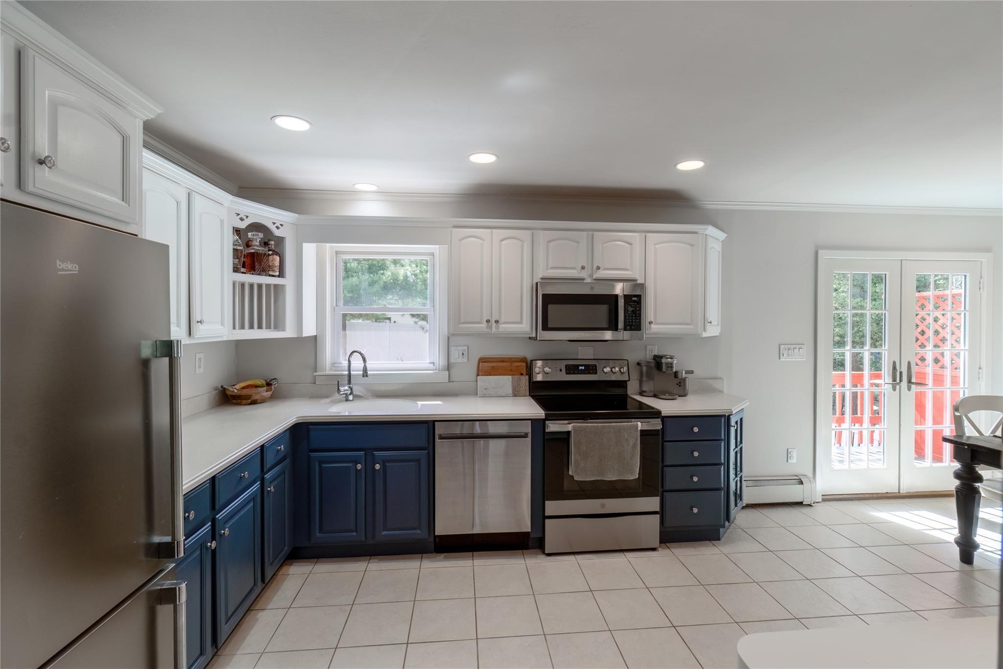 Single Family Sea Cliff  Suffolk County, NY 11789, MLS-859160-6